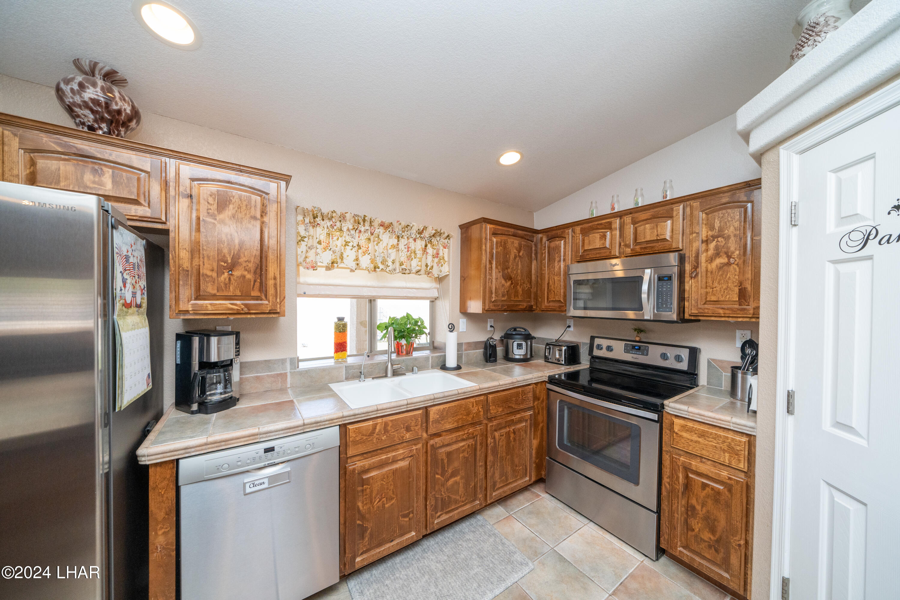 3341 Palo Verde Blvd N