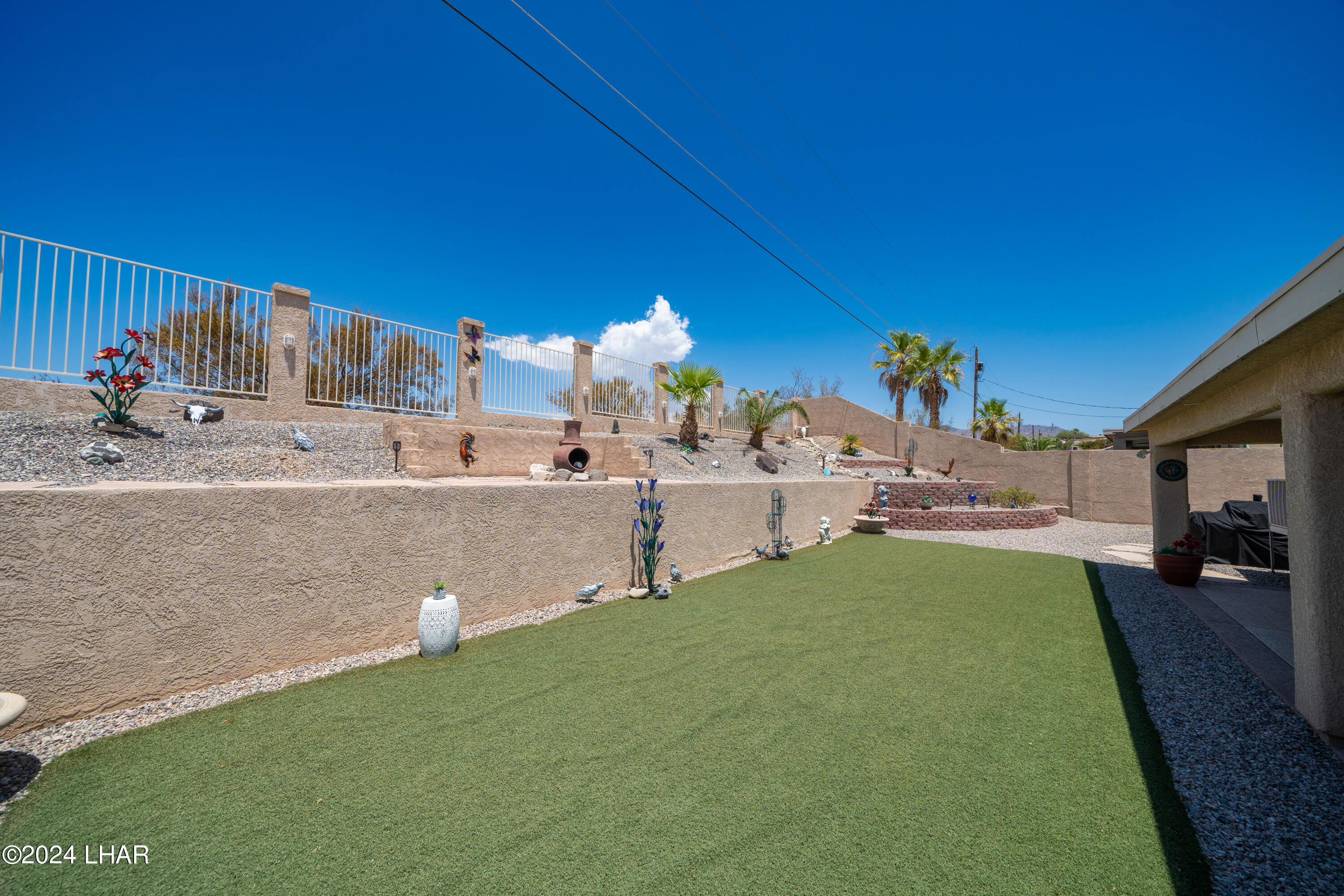 3341 Palo Verde Blvd N