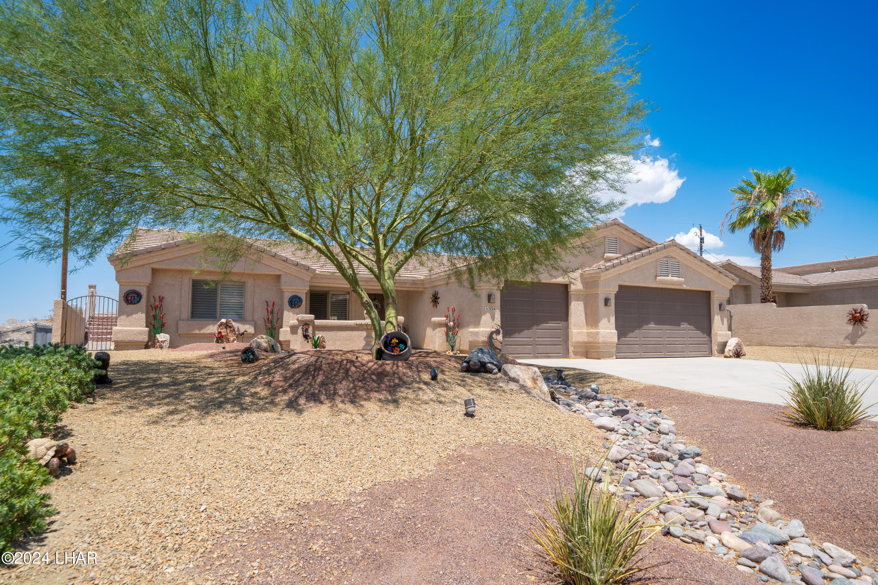 3341 Palo Verde Blvd N