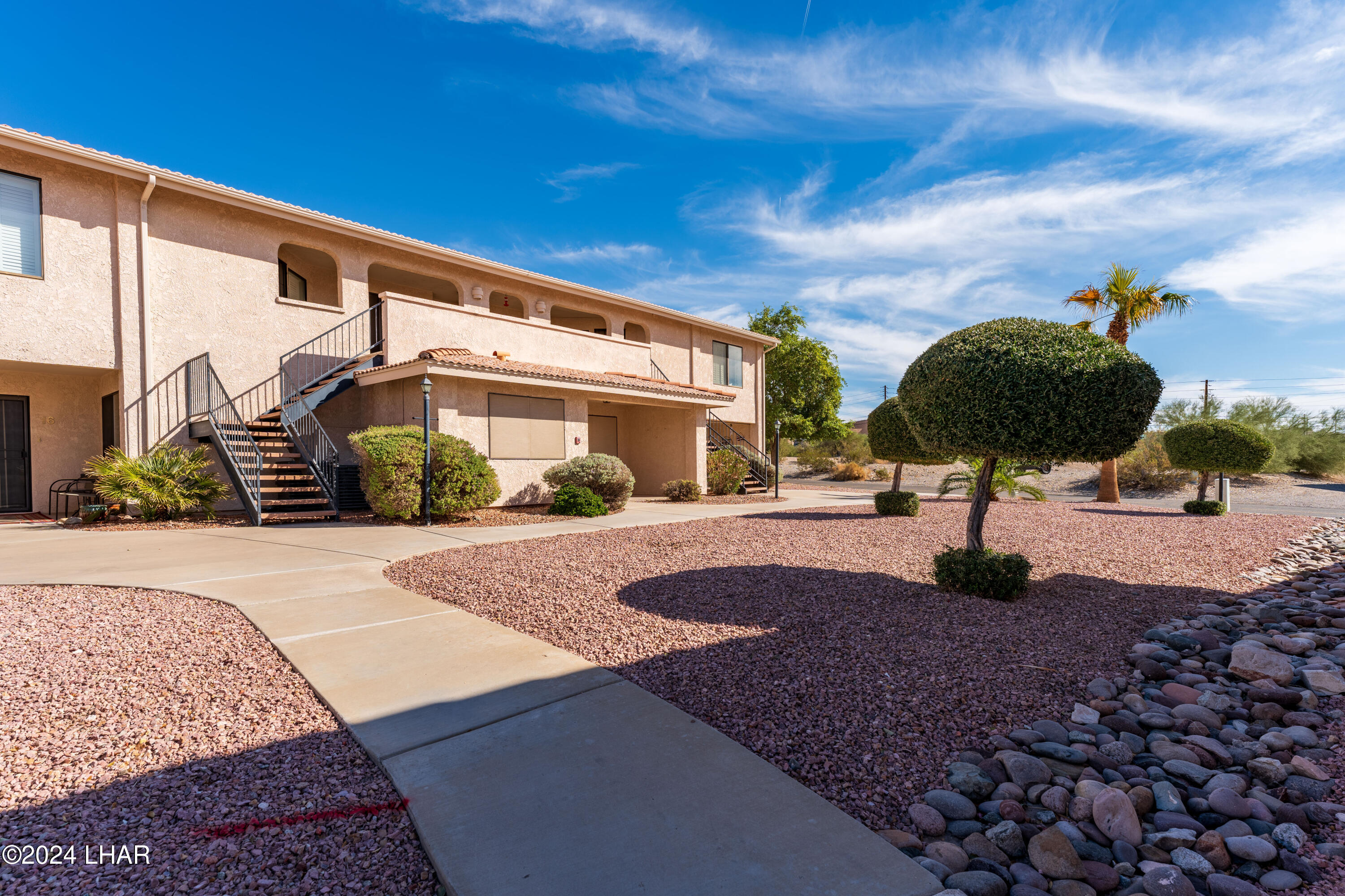 2095 Mesquite Ave, 10