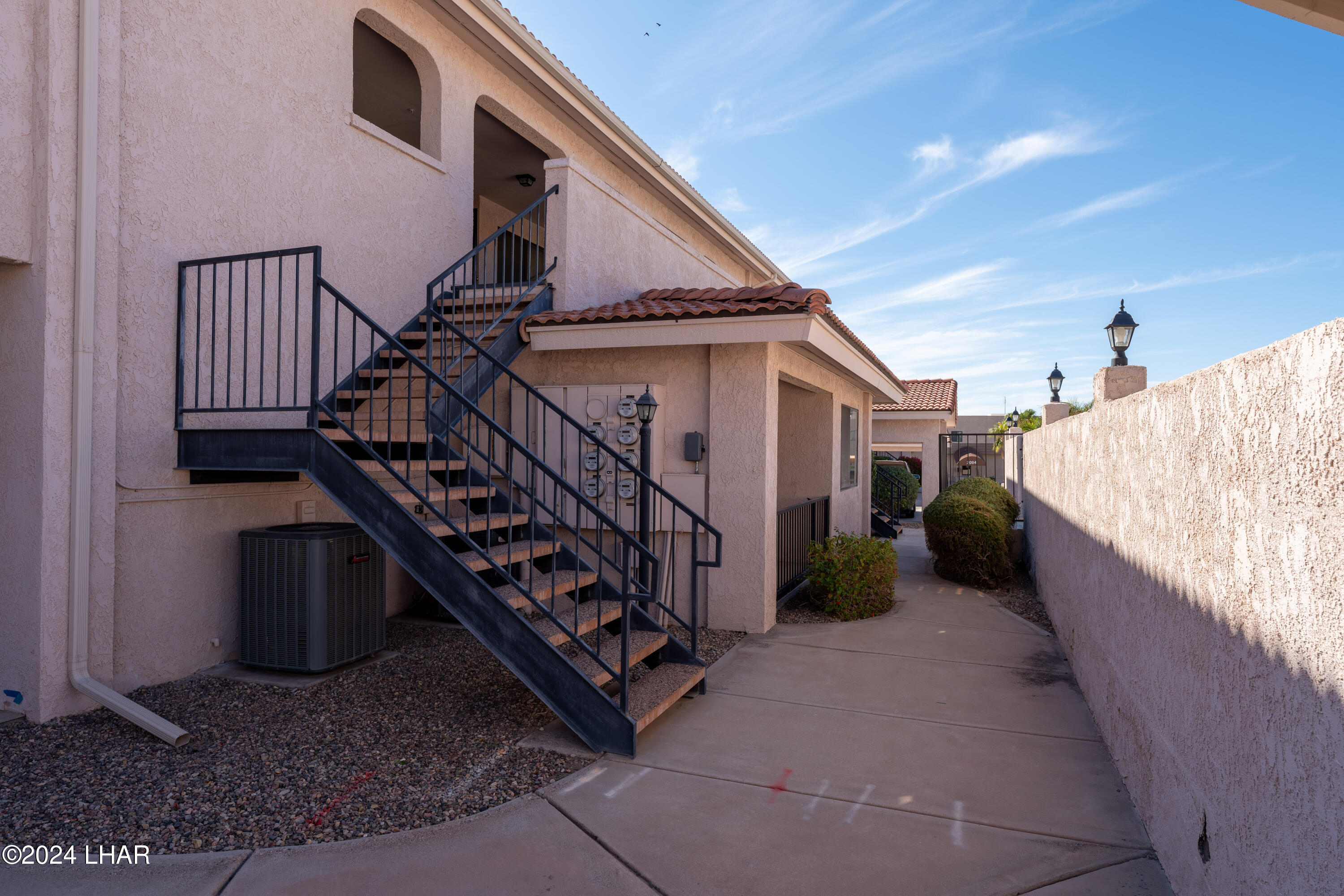 2095 Mesquite Ave, 10