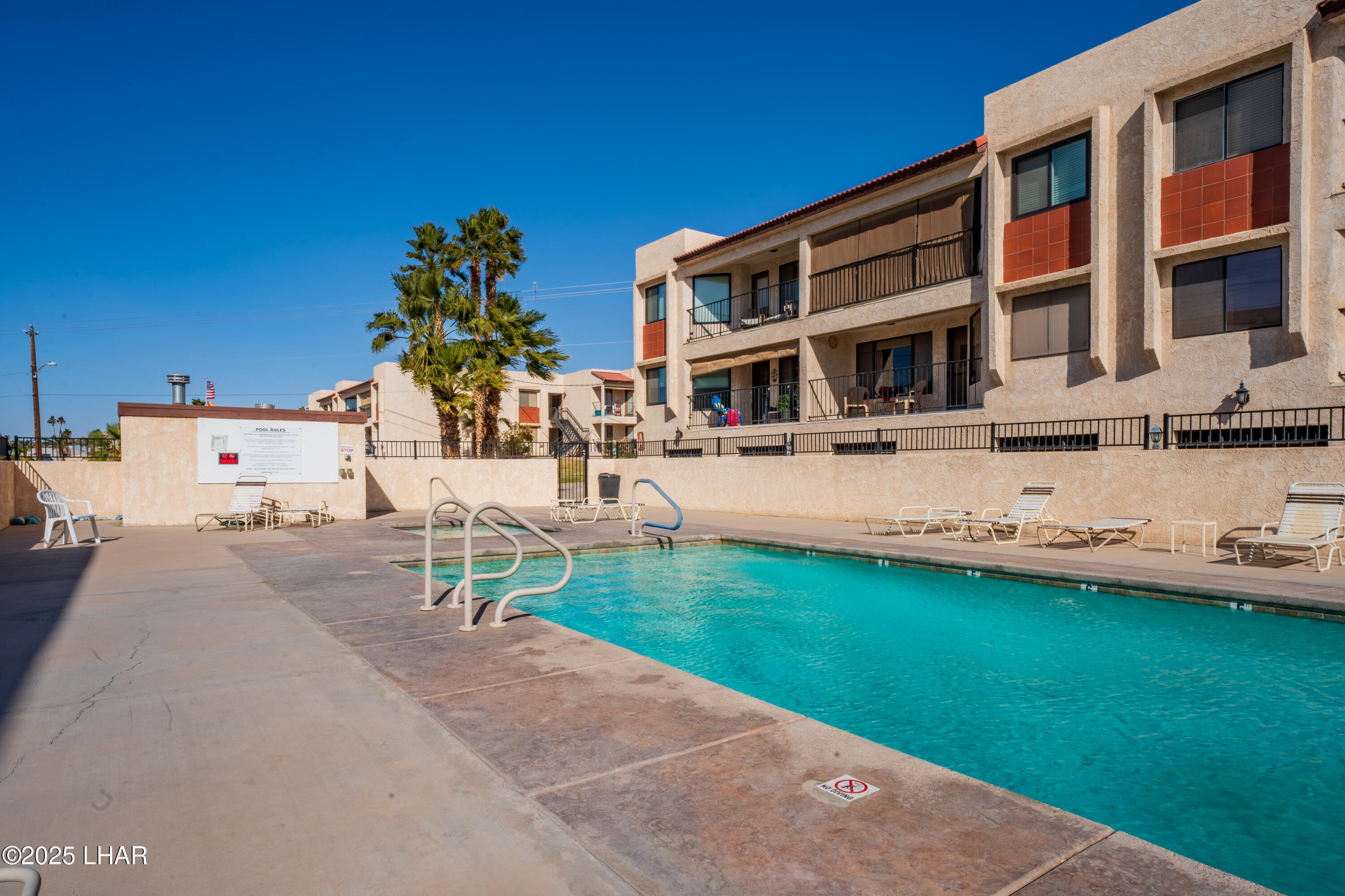 500 Lake Havasu Ave N, B8