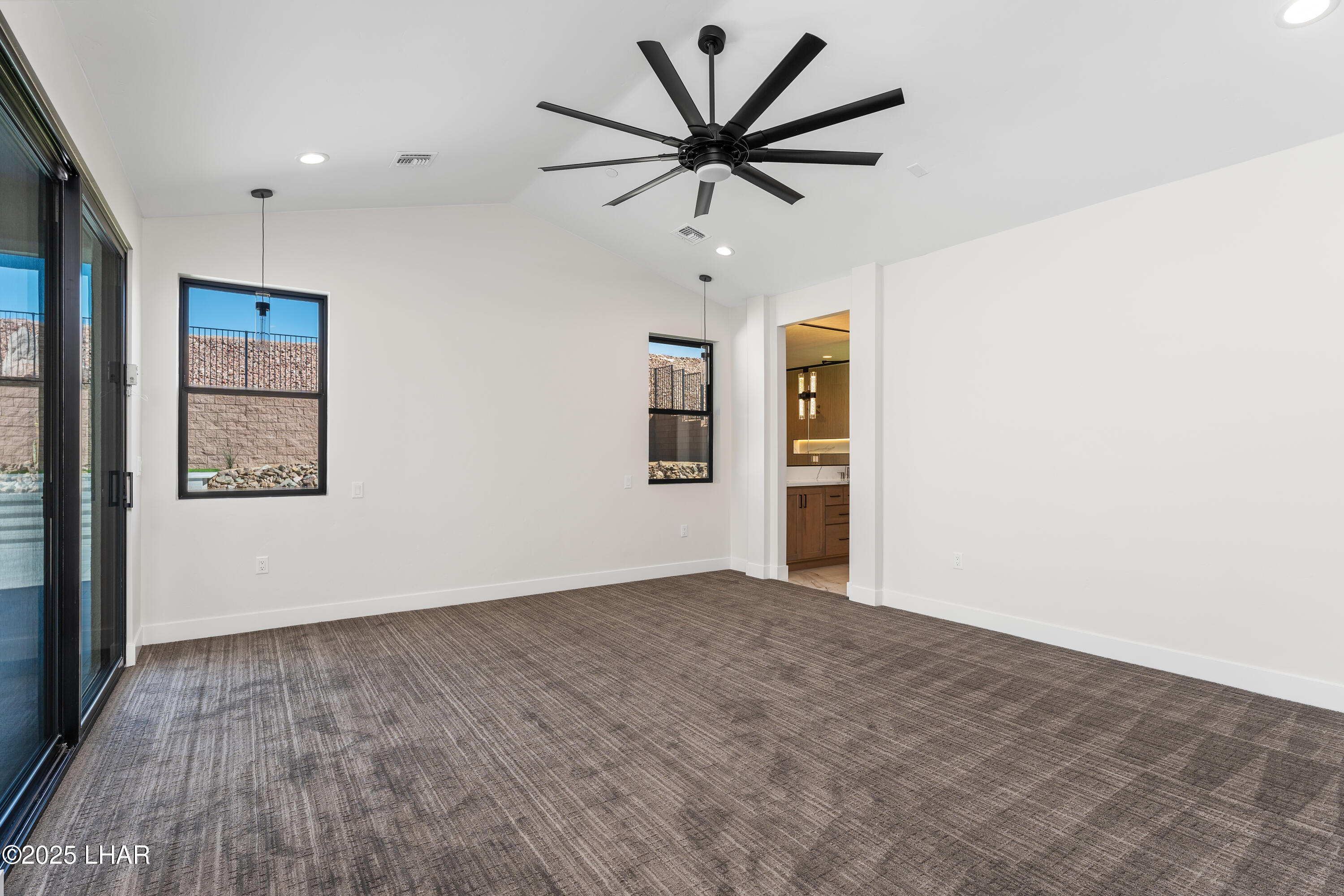 6527 Calle De Los Arroyos