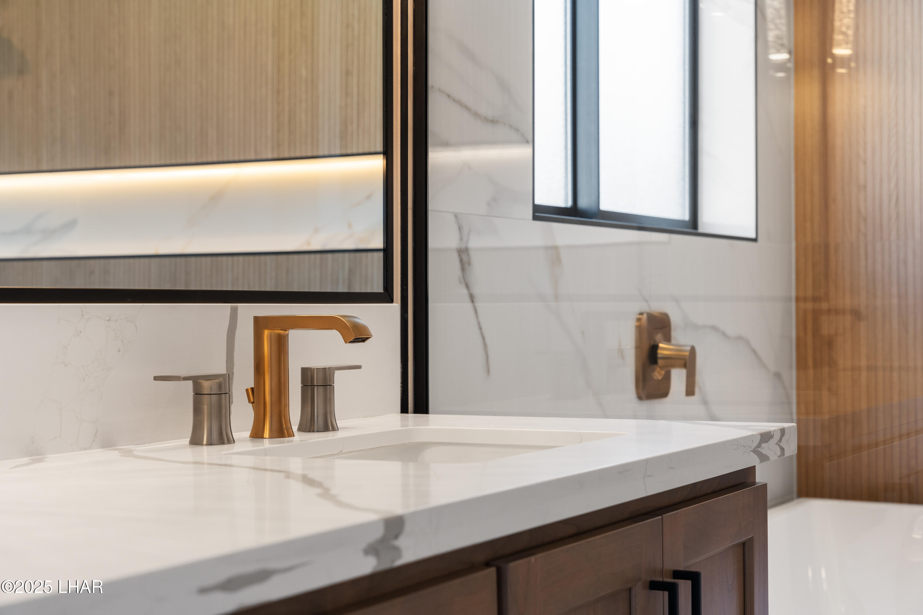 6527 Calle De Los Arroyos