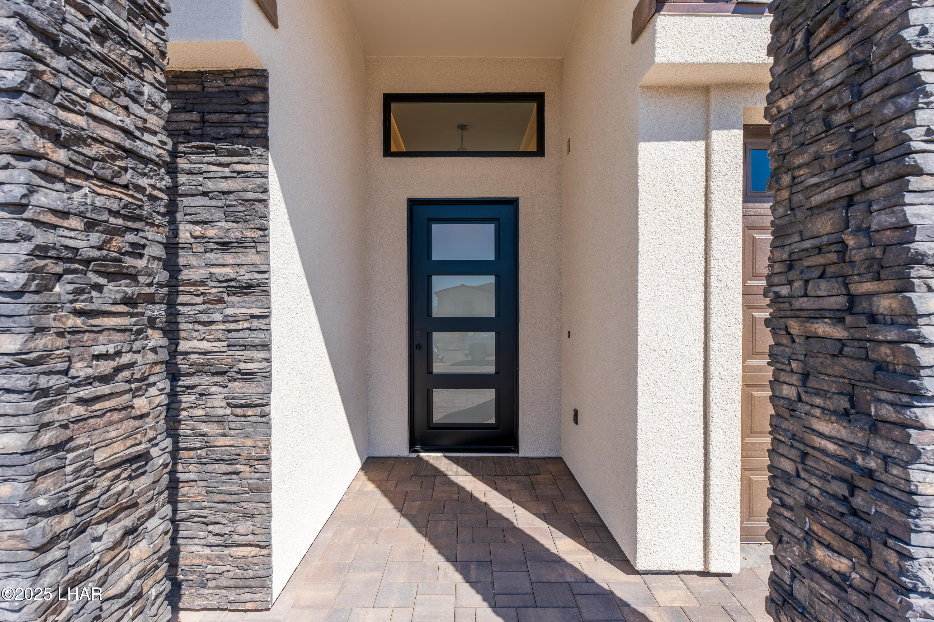 6527 Calle De Los Arroyos