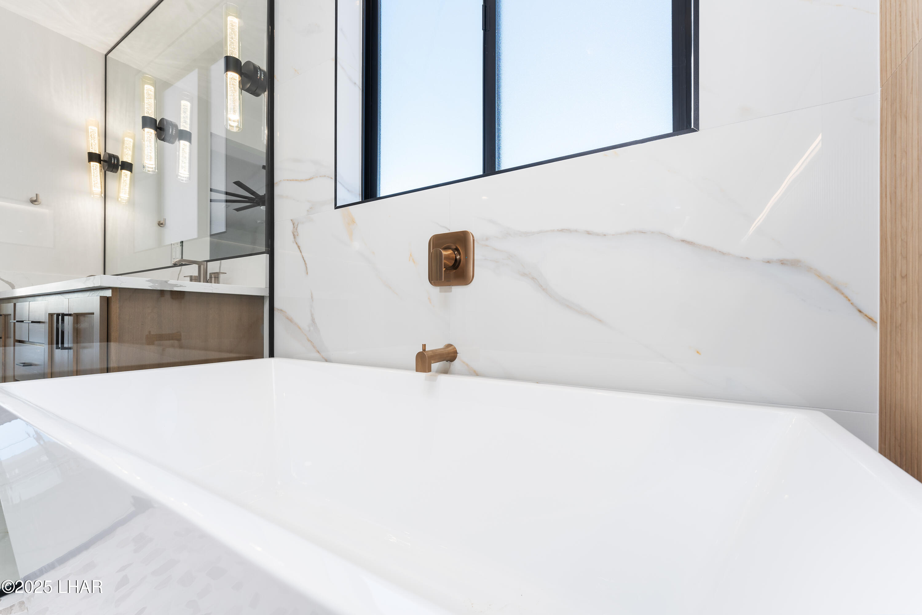 6527 Calle De Los Arroyos