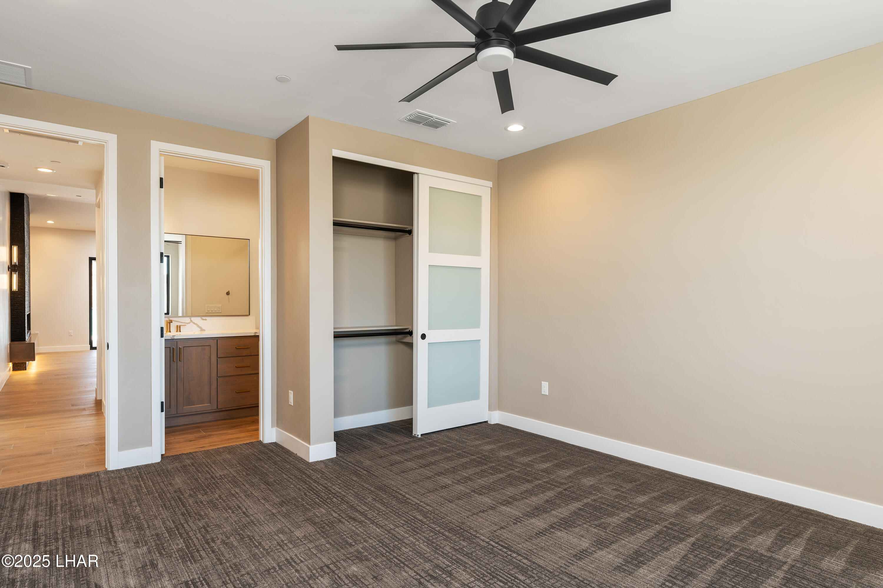 6527 Calle De Los Arroyos