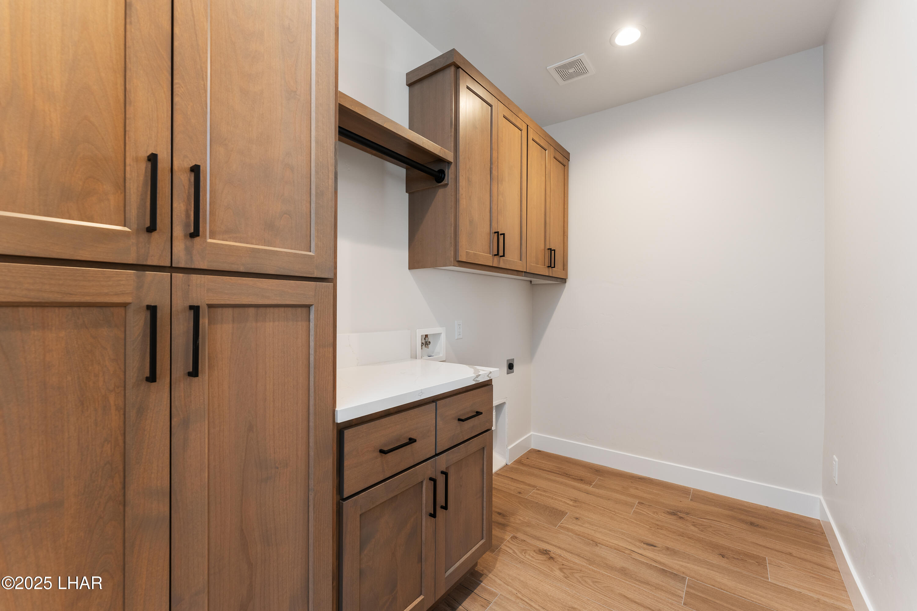 6527 Calle De Los Arroyos