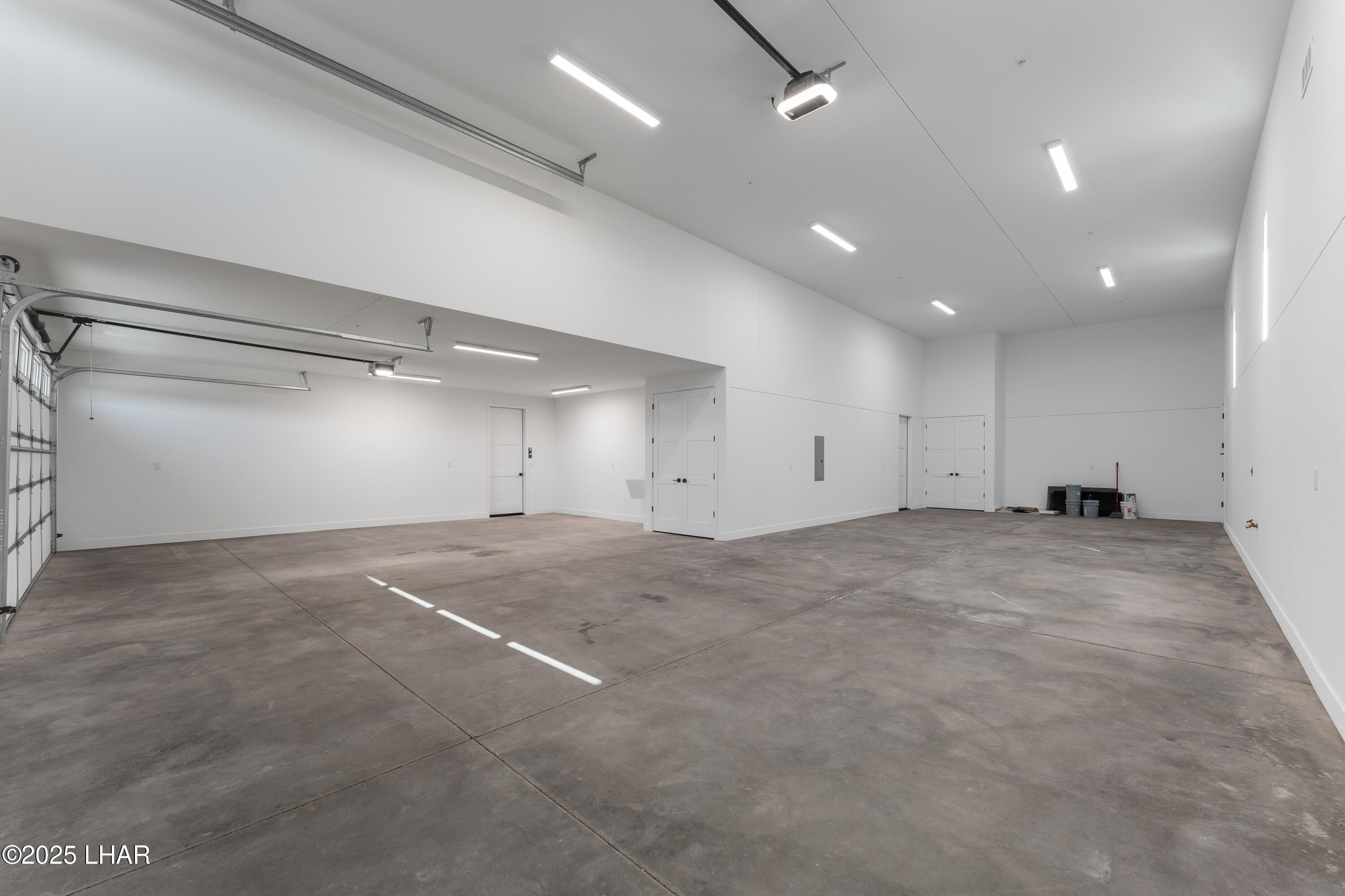 6527 Calle De Los Arroyos