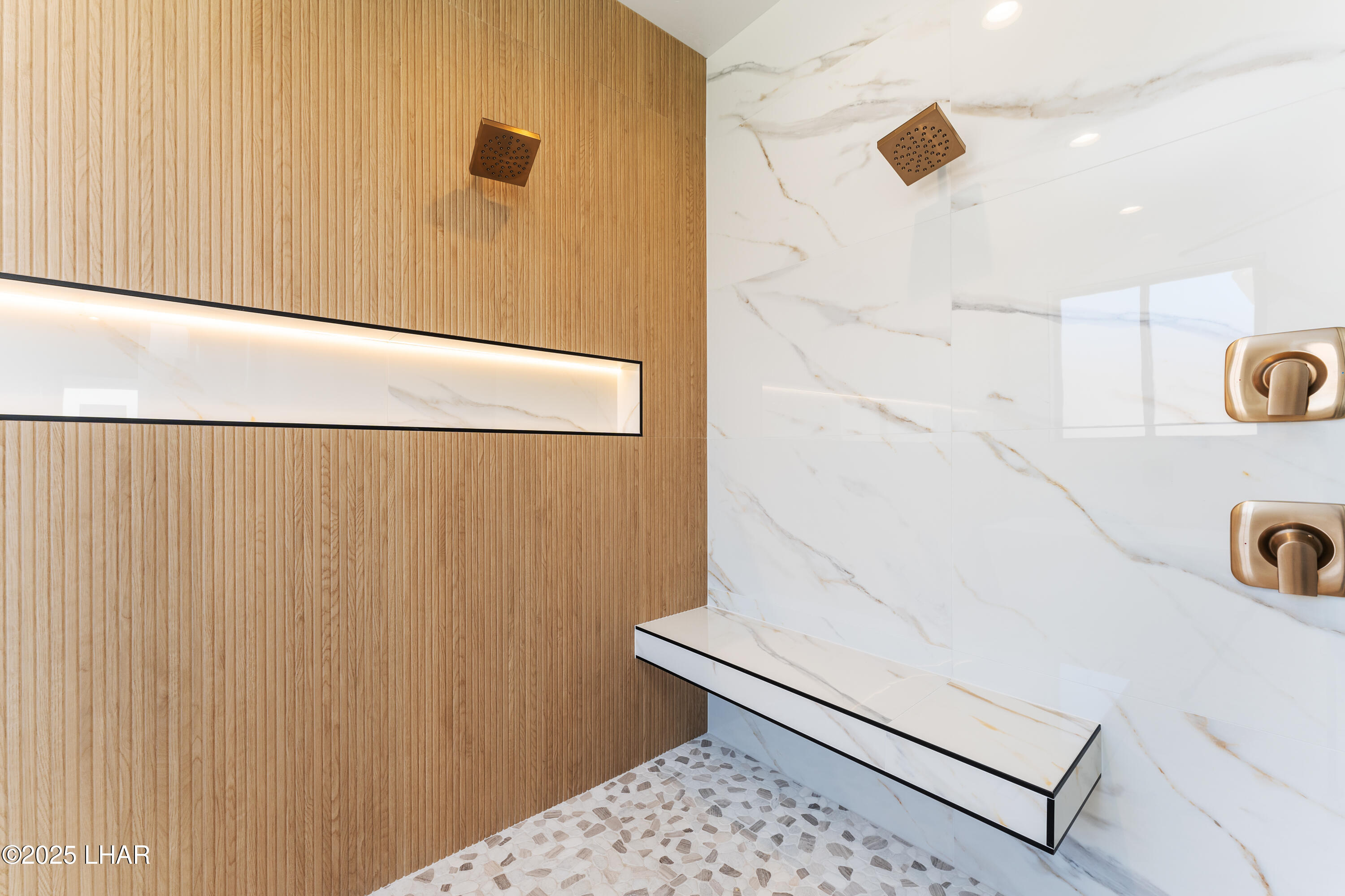 6527 Calle De Los Arroyos