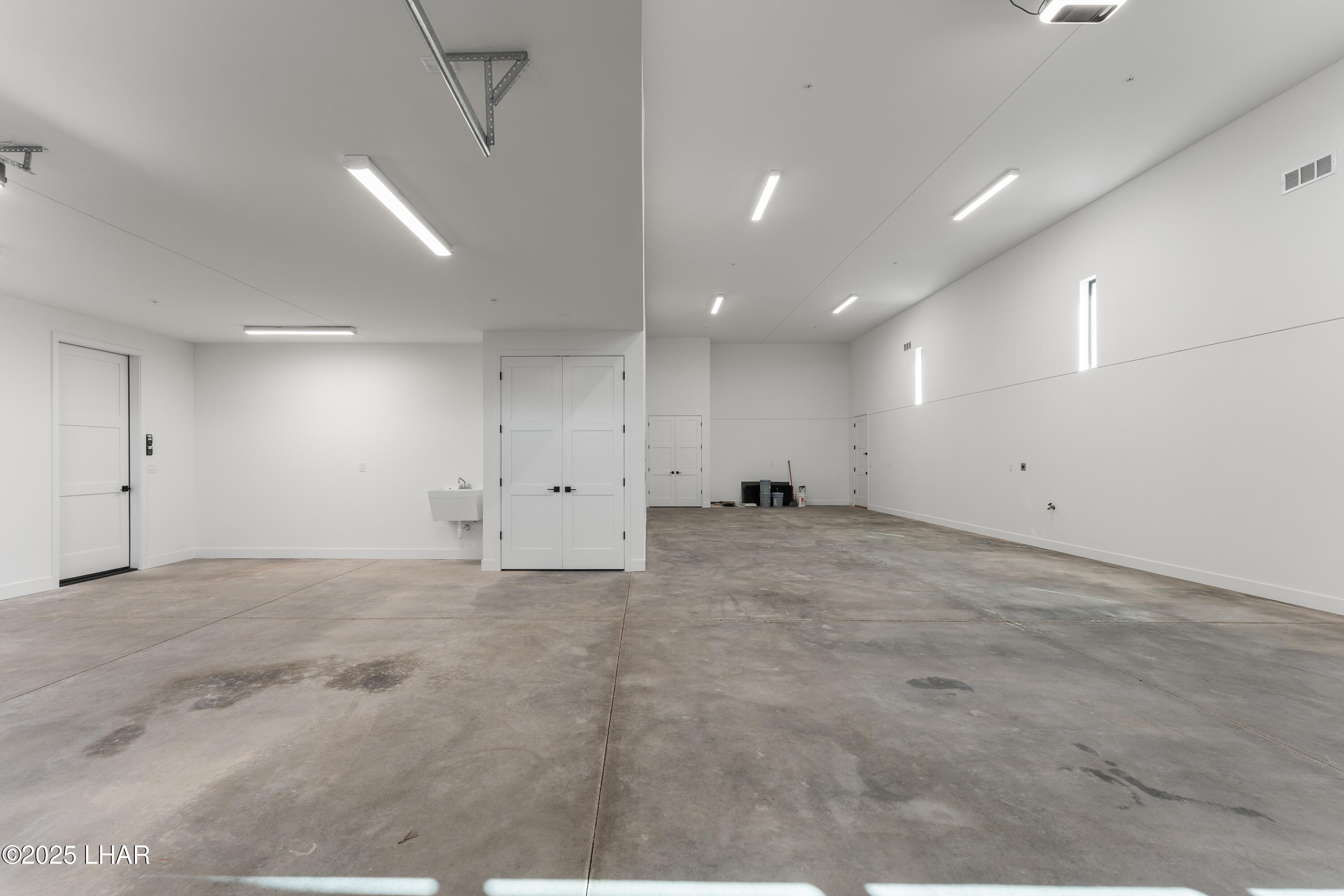 6527 Calle De Los Arroyos