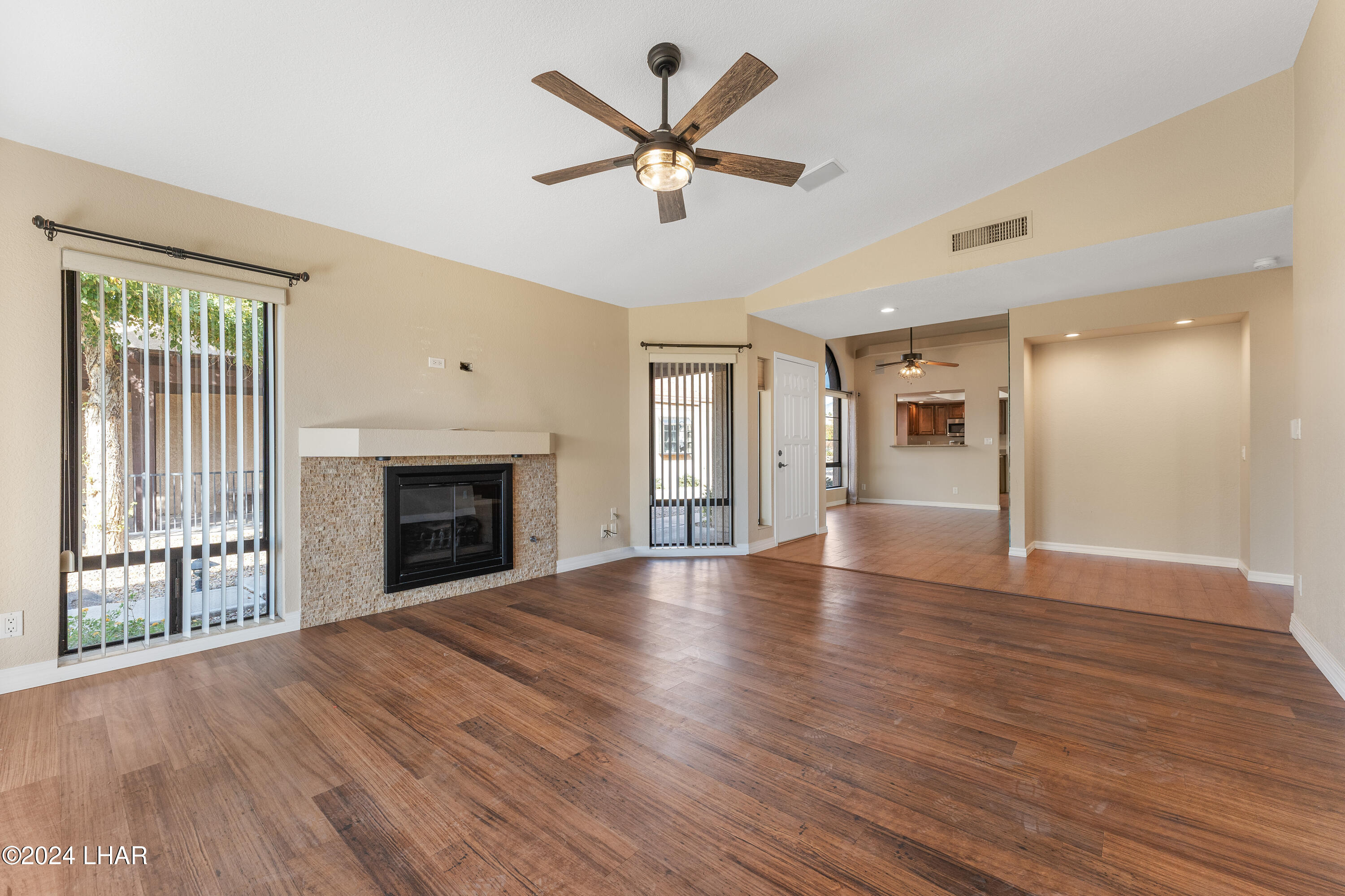 2528 Pebble Beach Loop