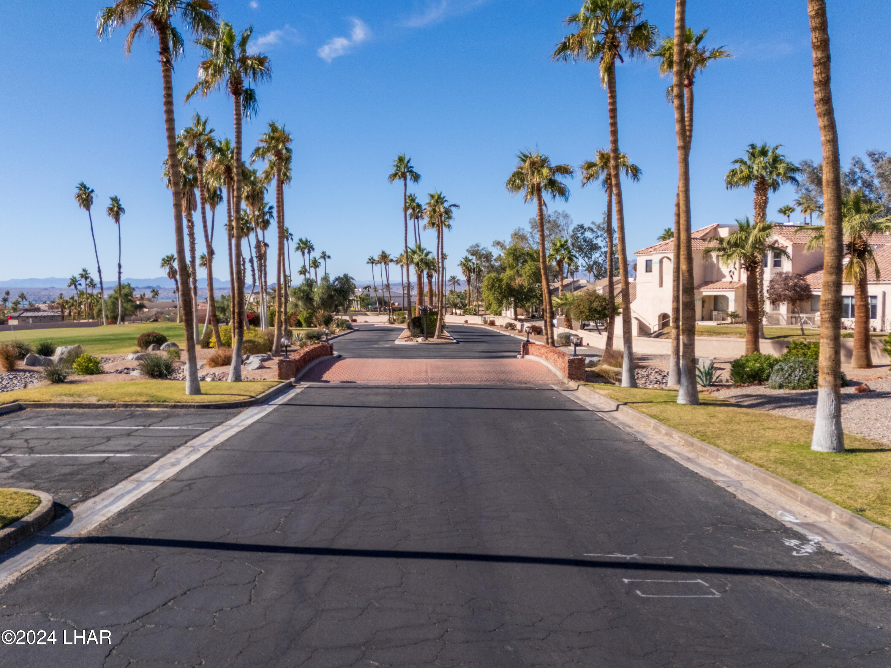 2528 Pebble Beach Loop