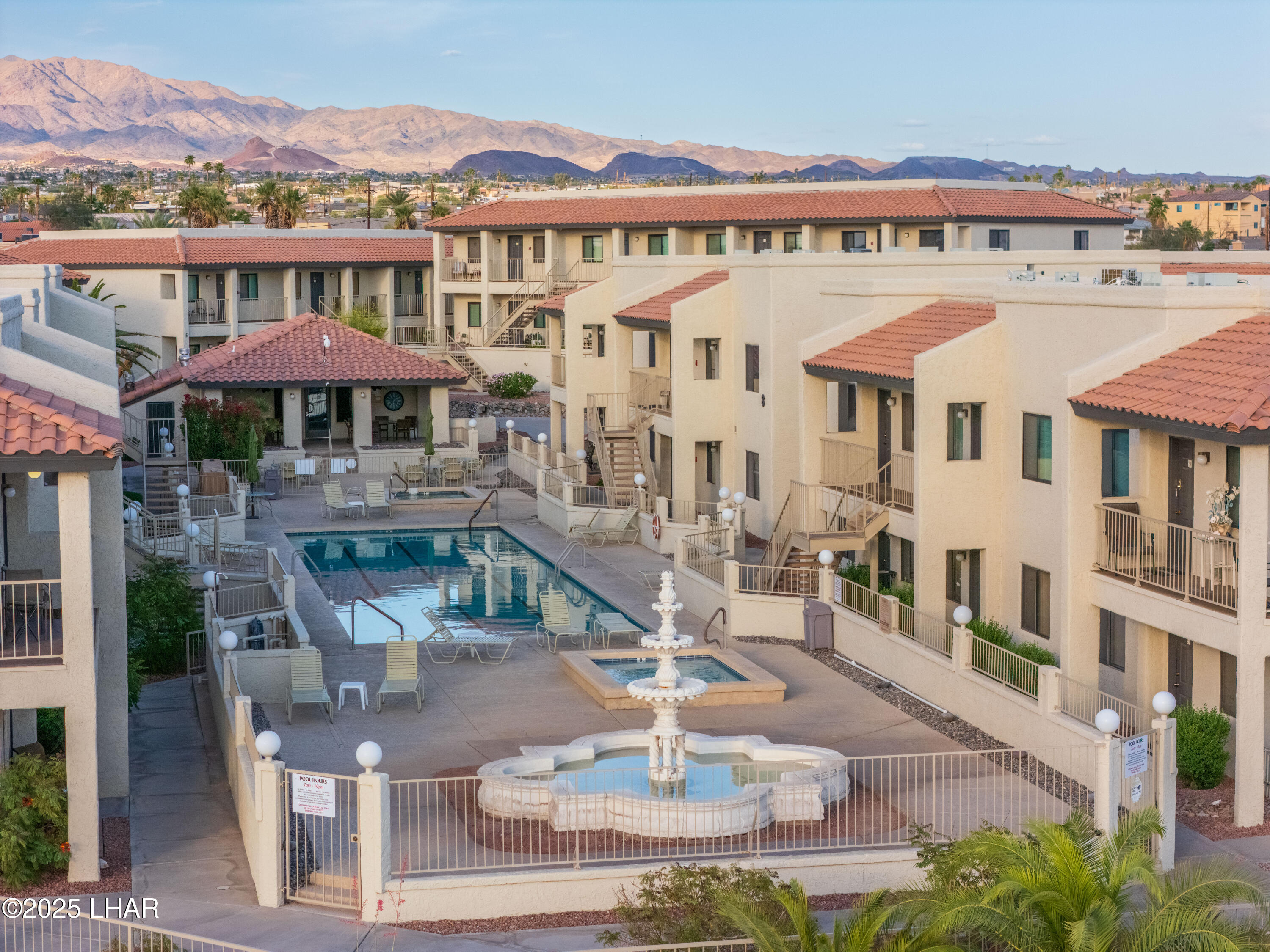 1989 Mesquite Ave 17