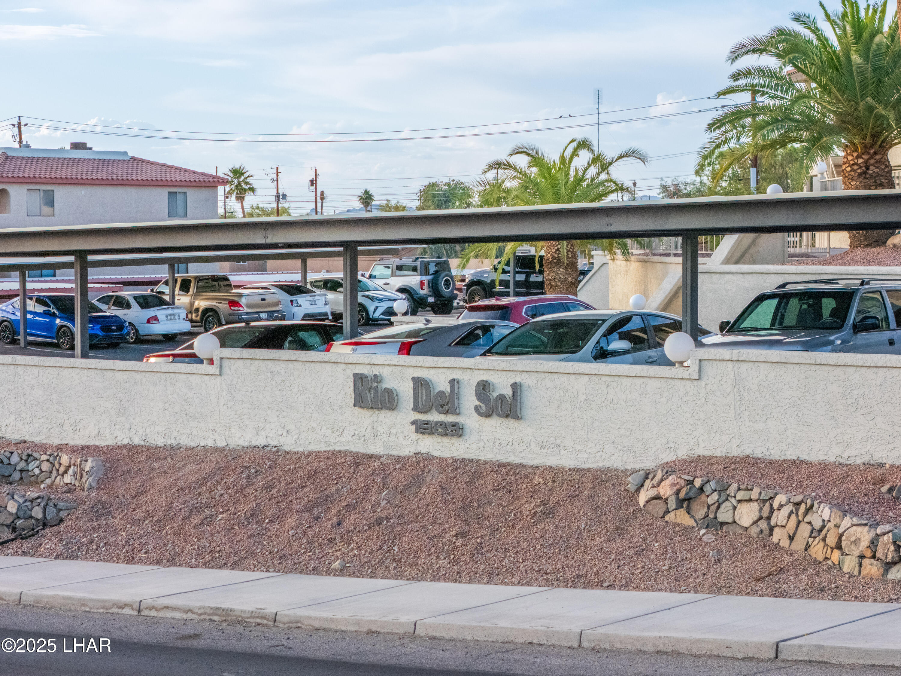 1989 Mesquite Ave 17