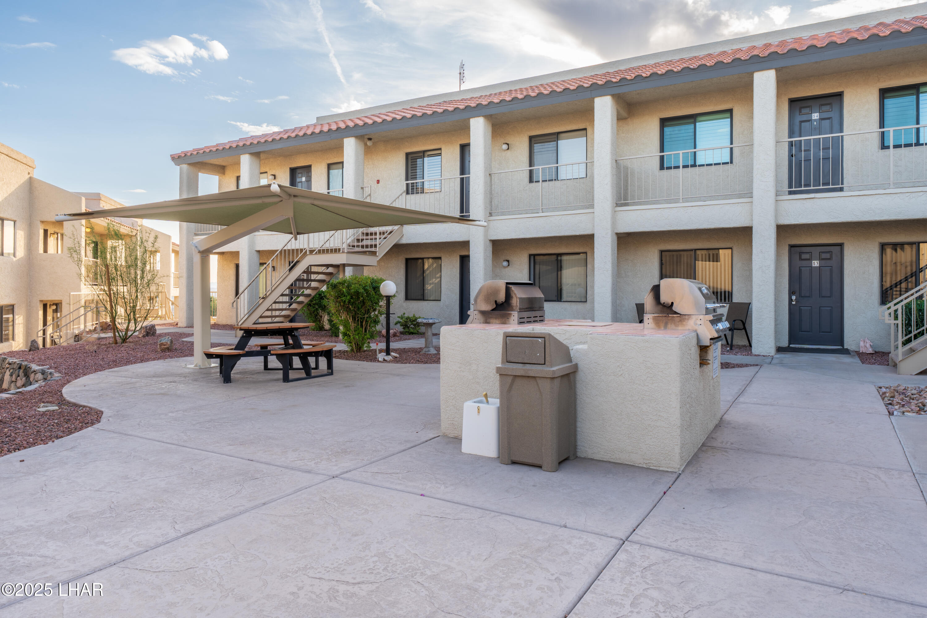 1989 Mesquite Ave 17