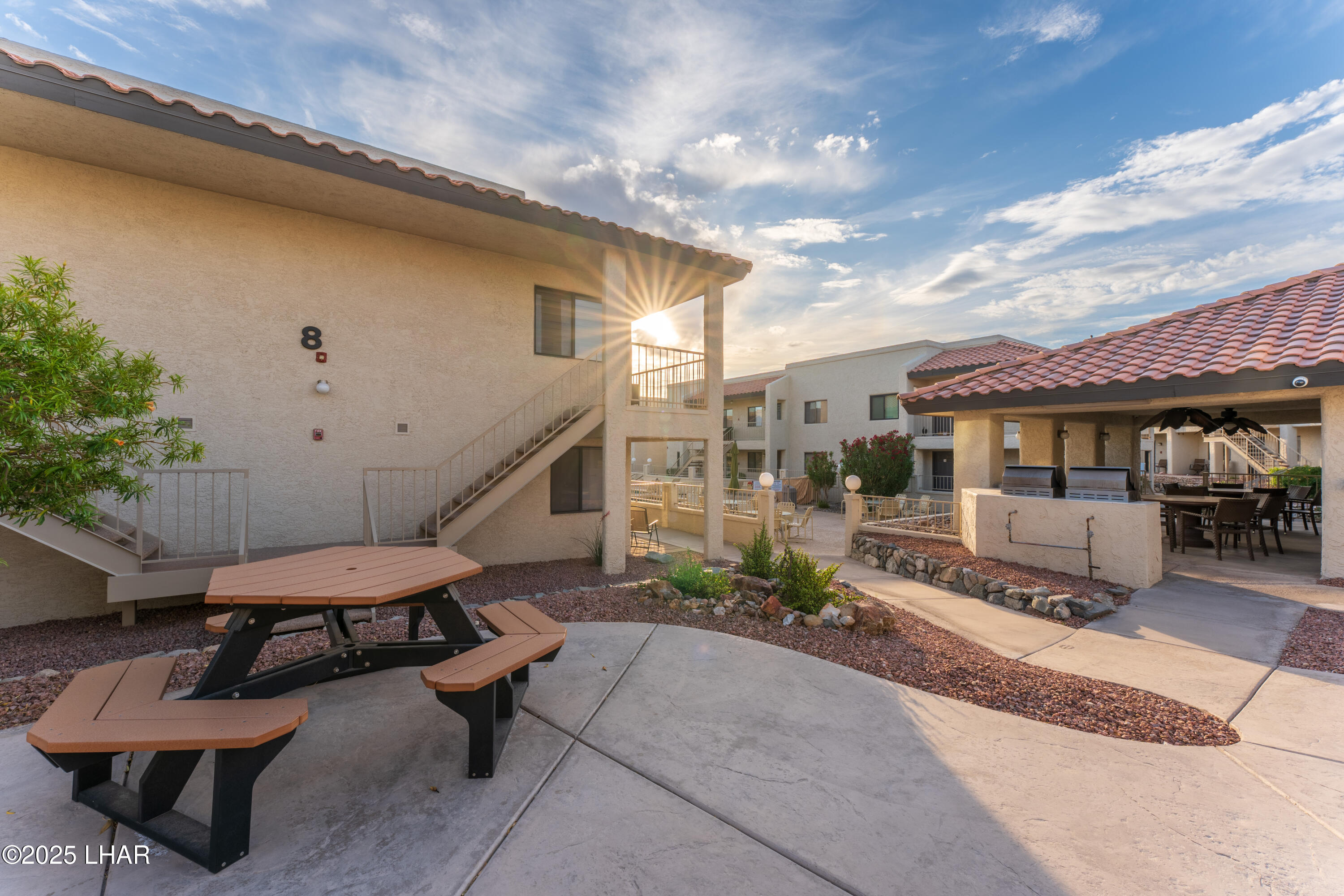 1989 Mesquite Ave 17