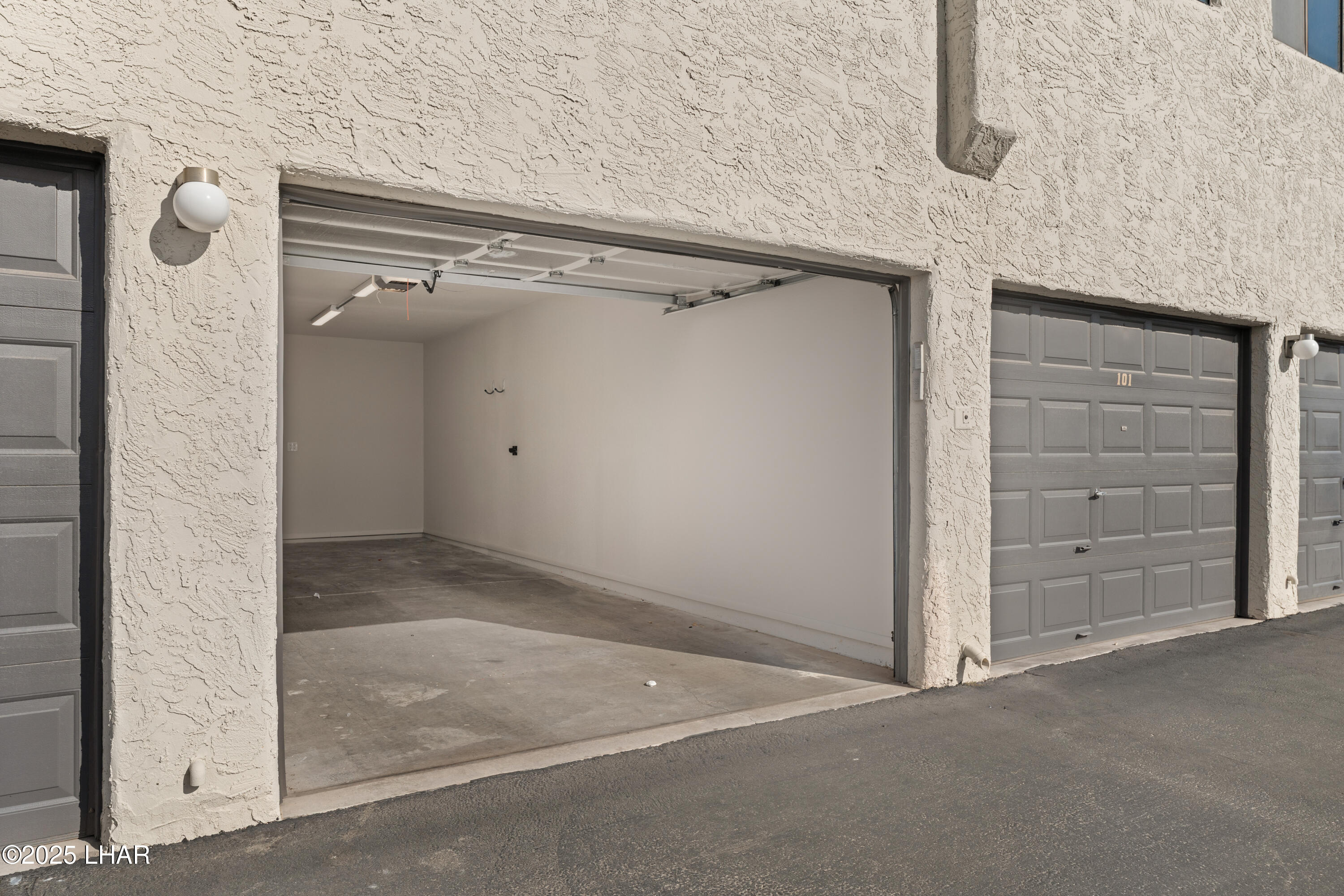 1989 Mesquite Ave 17