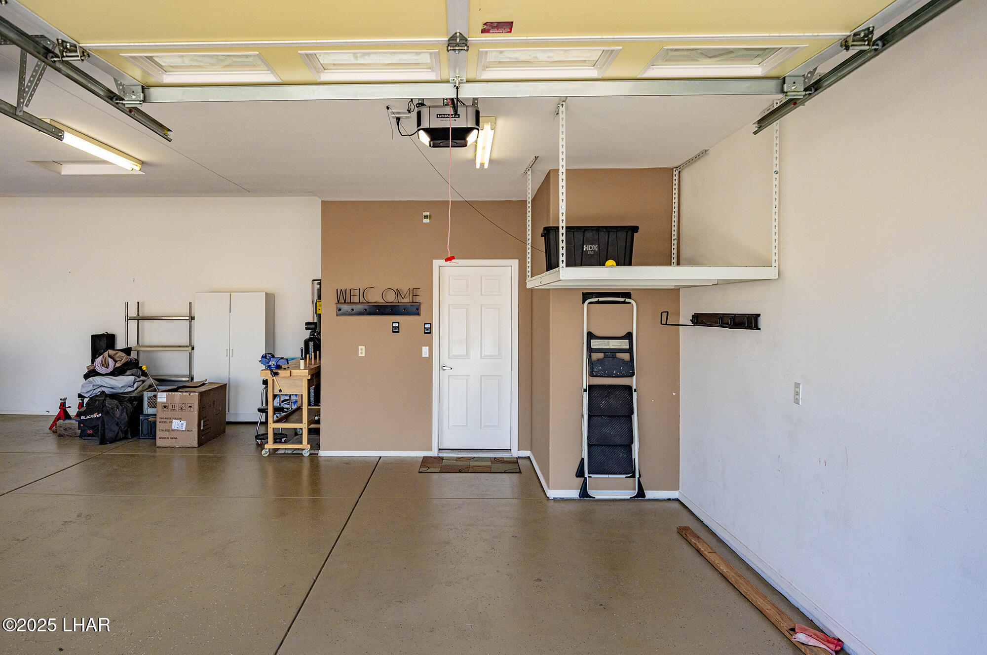 2554 Beverly Glen Dr