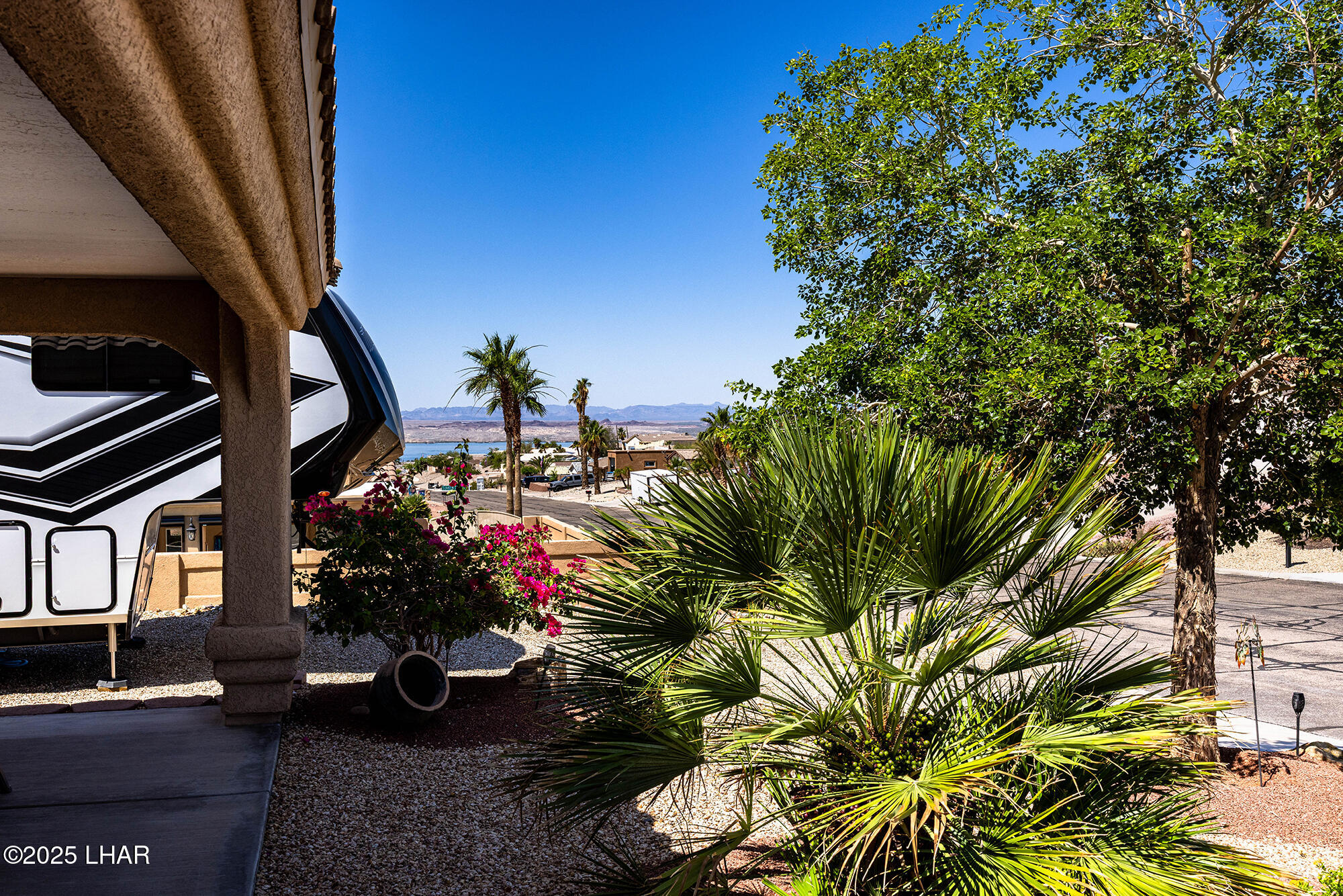 2554 Beverly Glen Dr