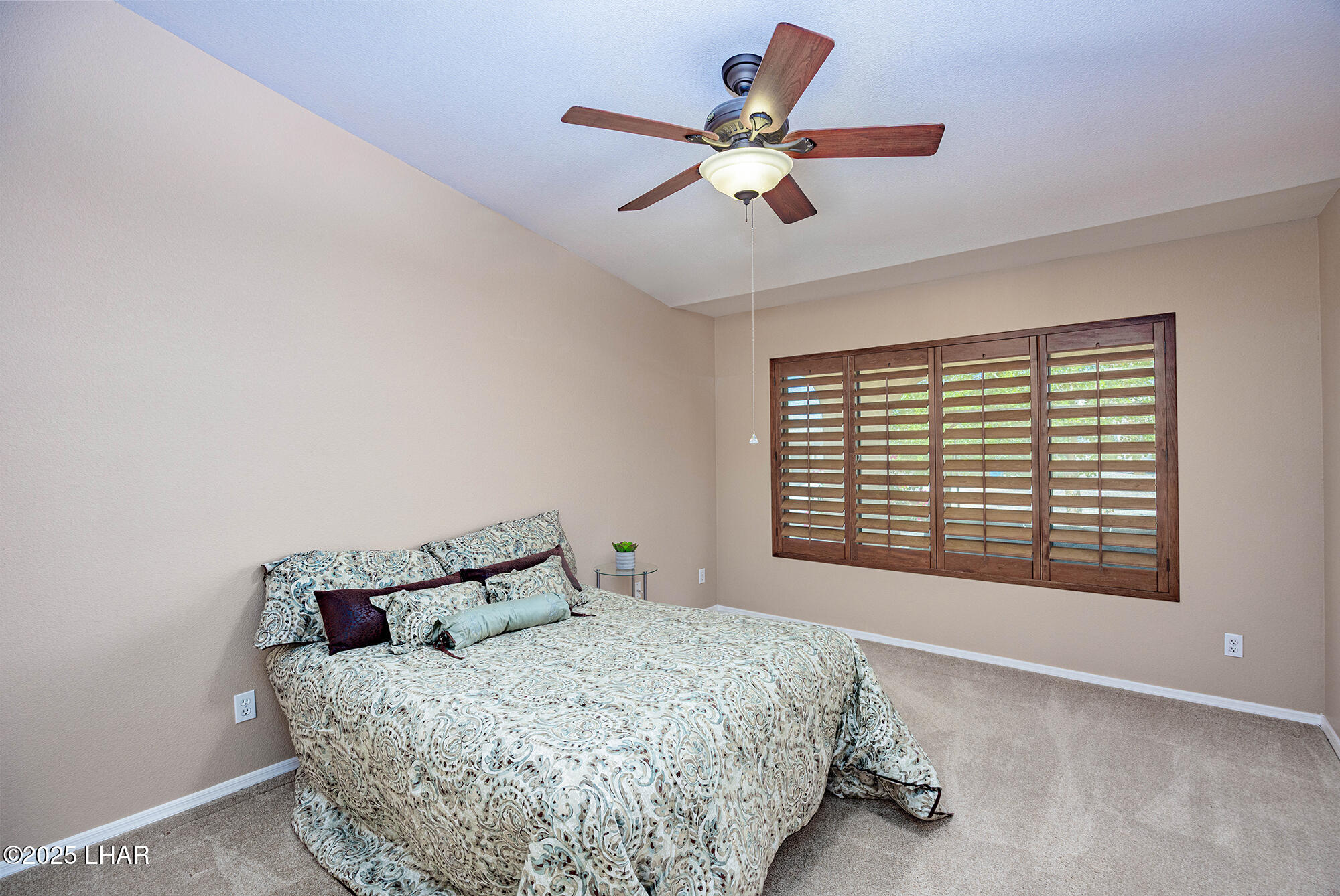 2554 Beverly Glen Dr