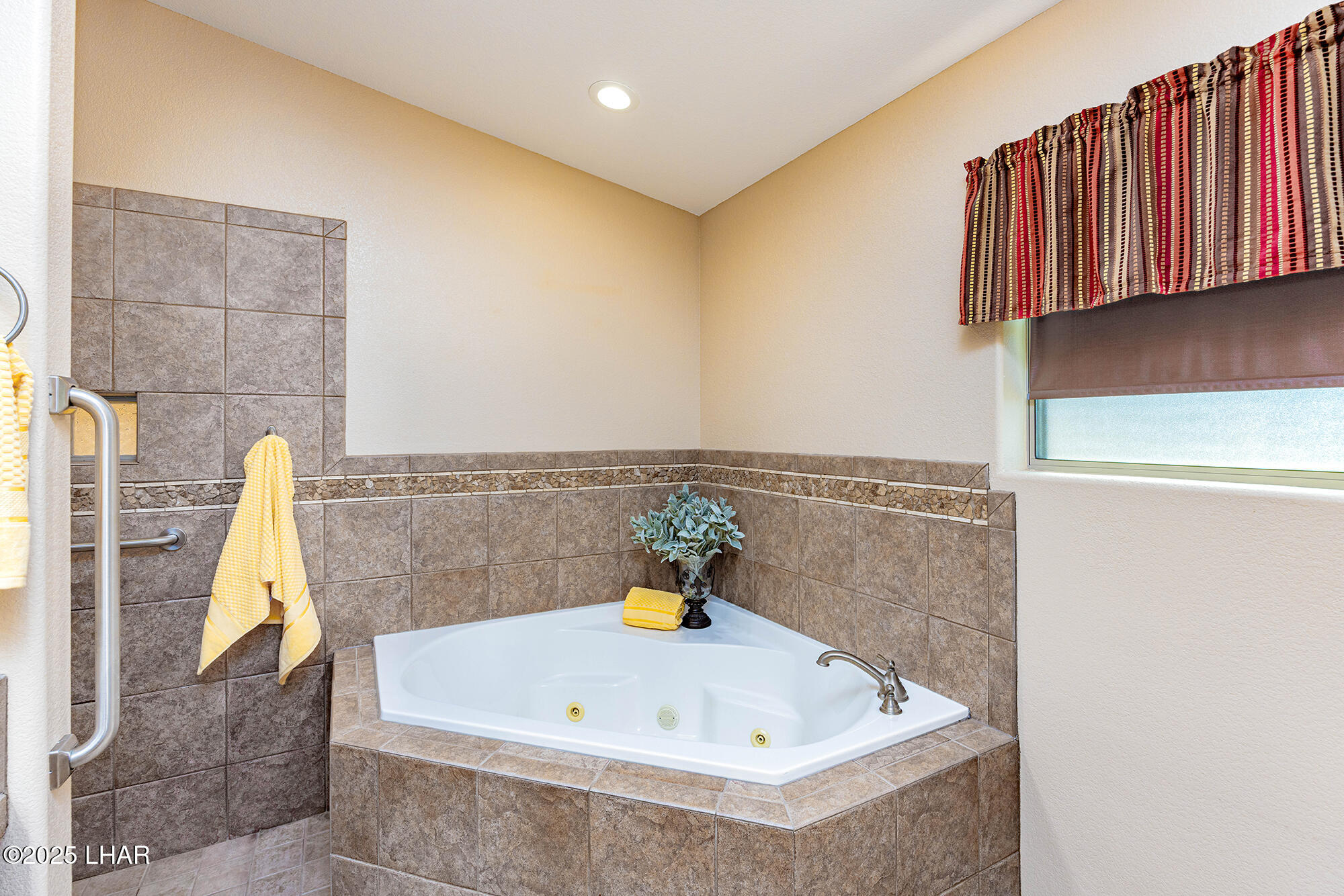 2554 Beverly Glen Dr