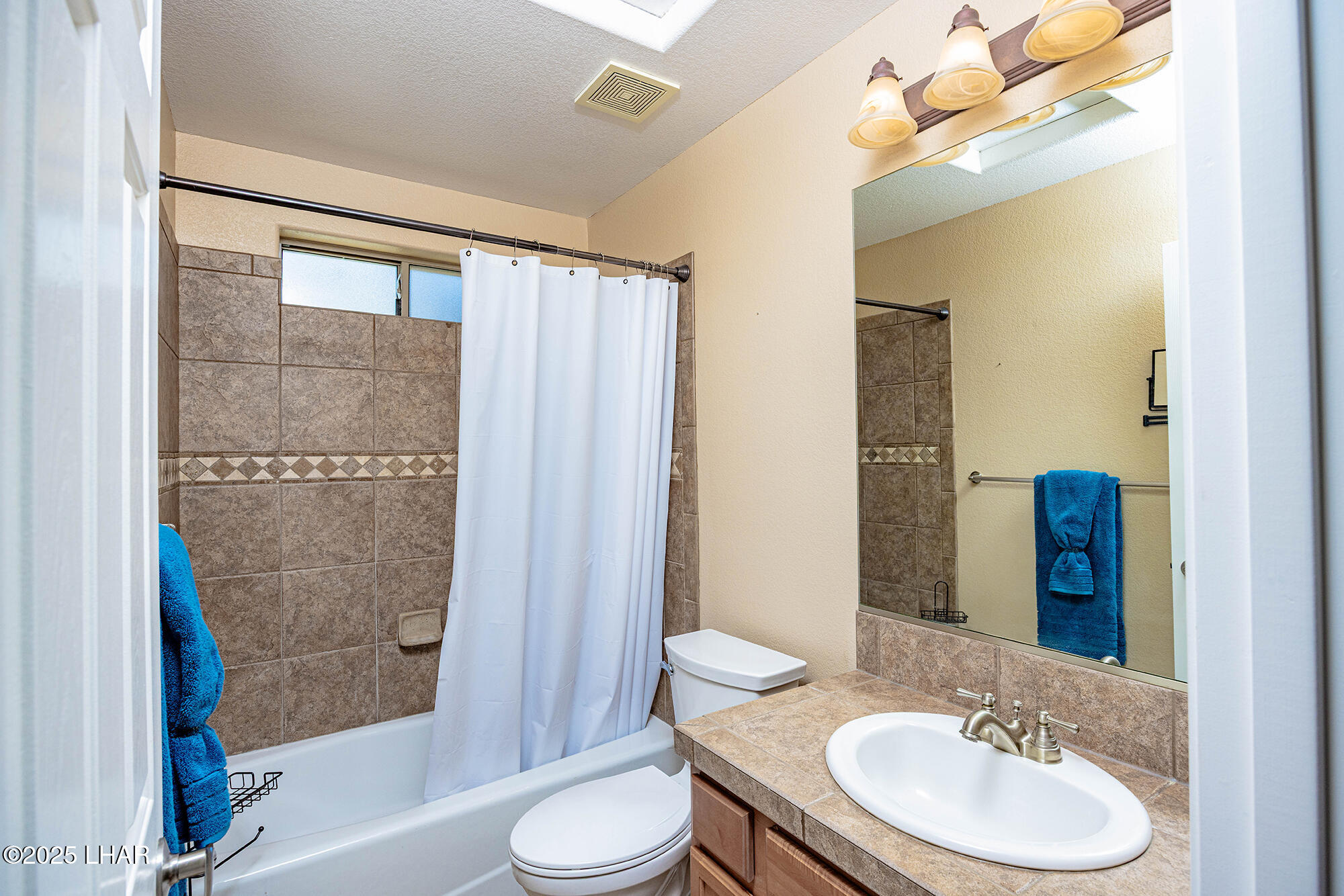 2554 Beverly Glen Dr