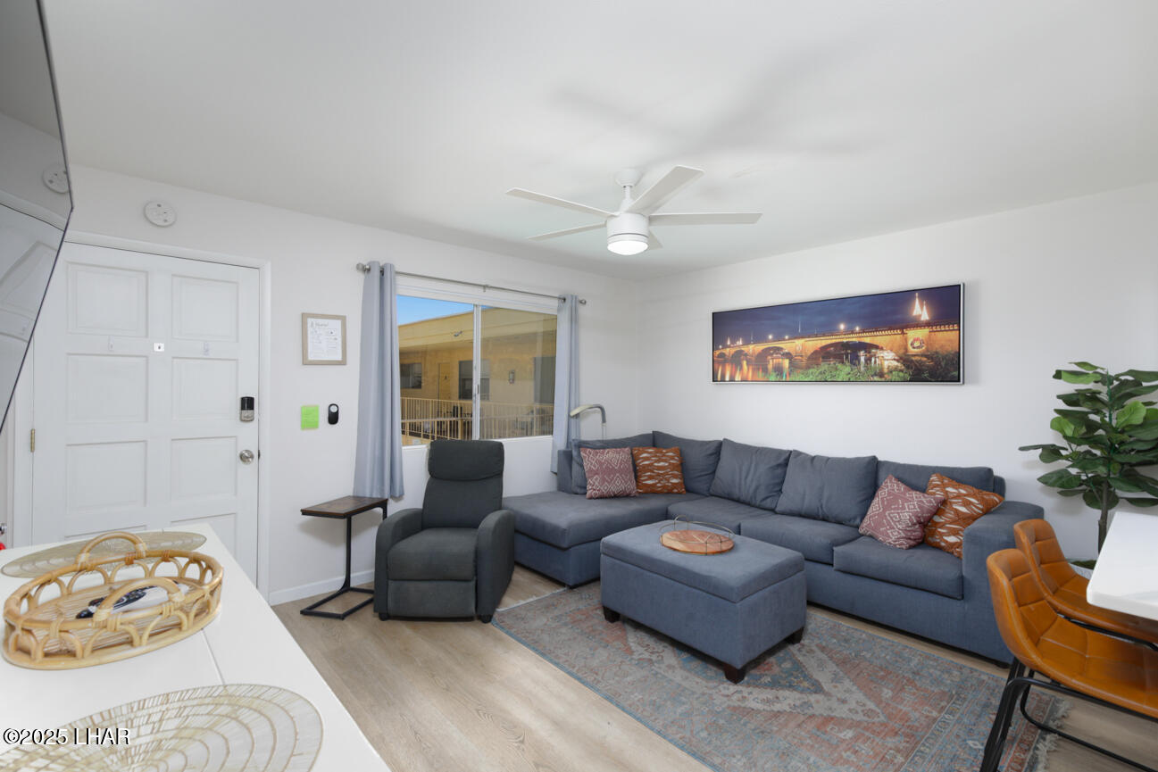 2100 Swanson Ave, 209