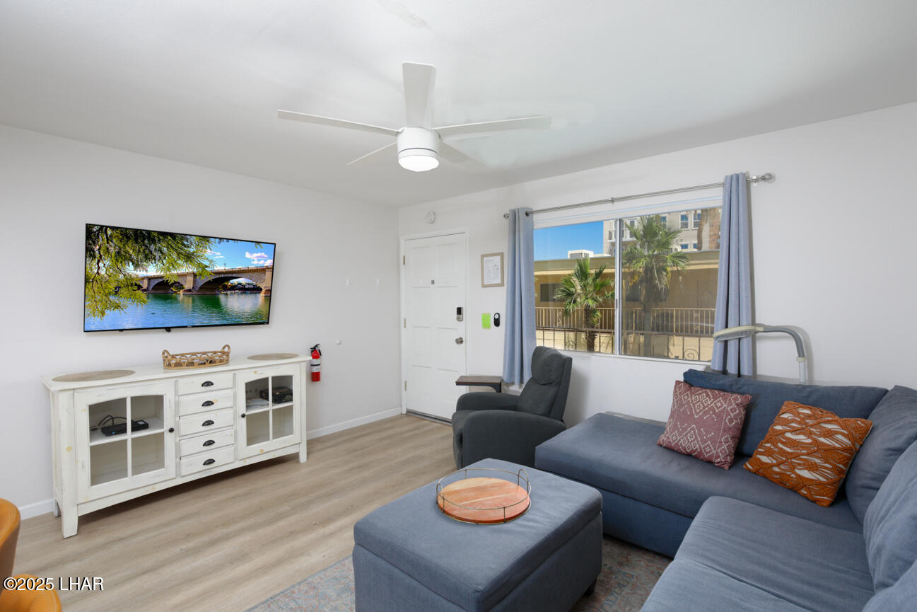 2100 Swanson Ave, 209