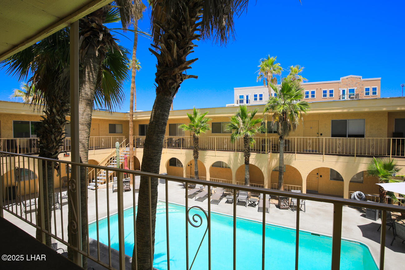 2100 Swanson Ave, 209