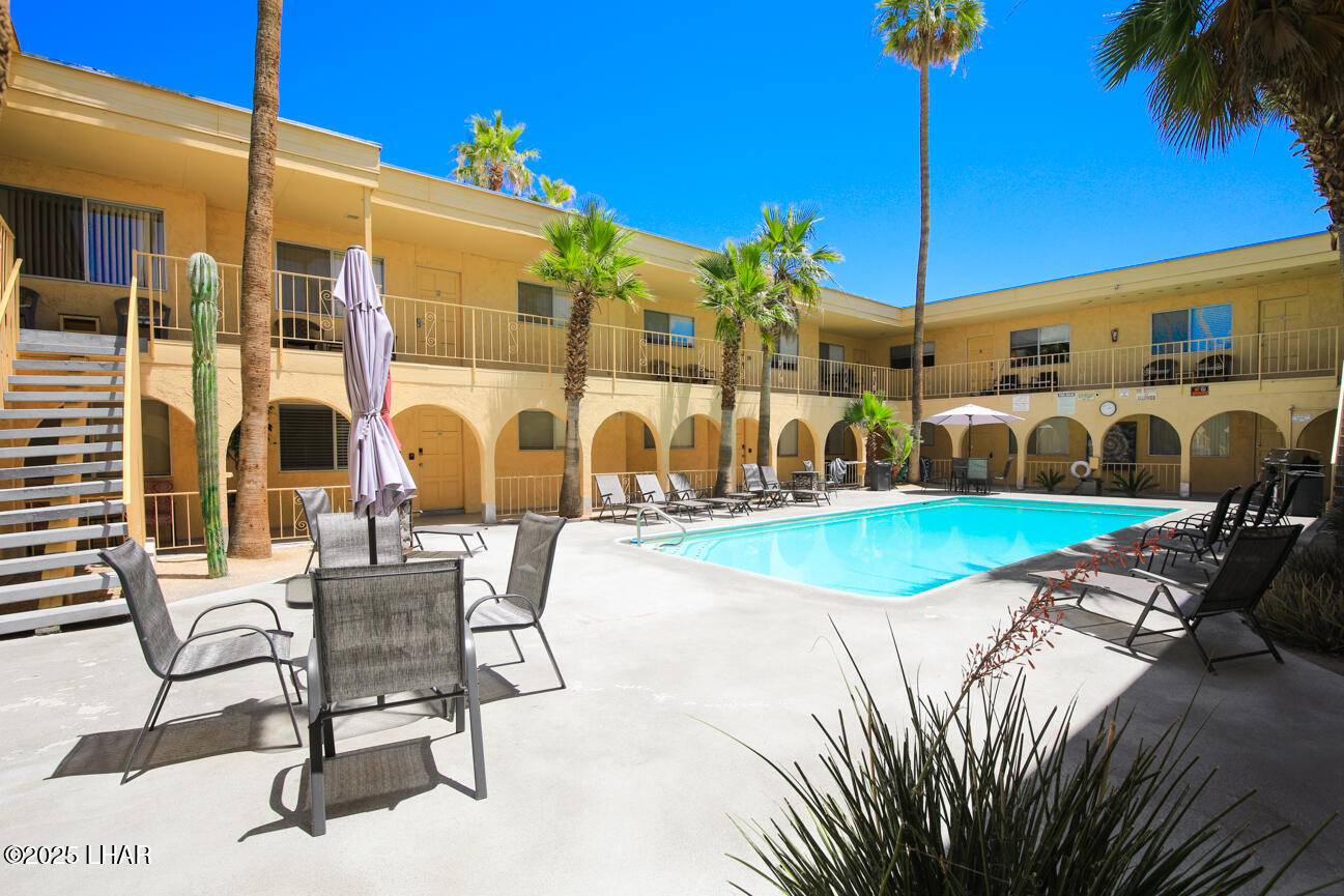 2100 Swanson Ave, 209