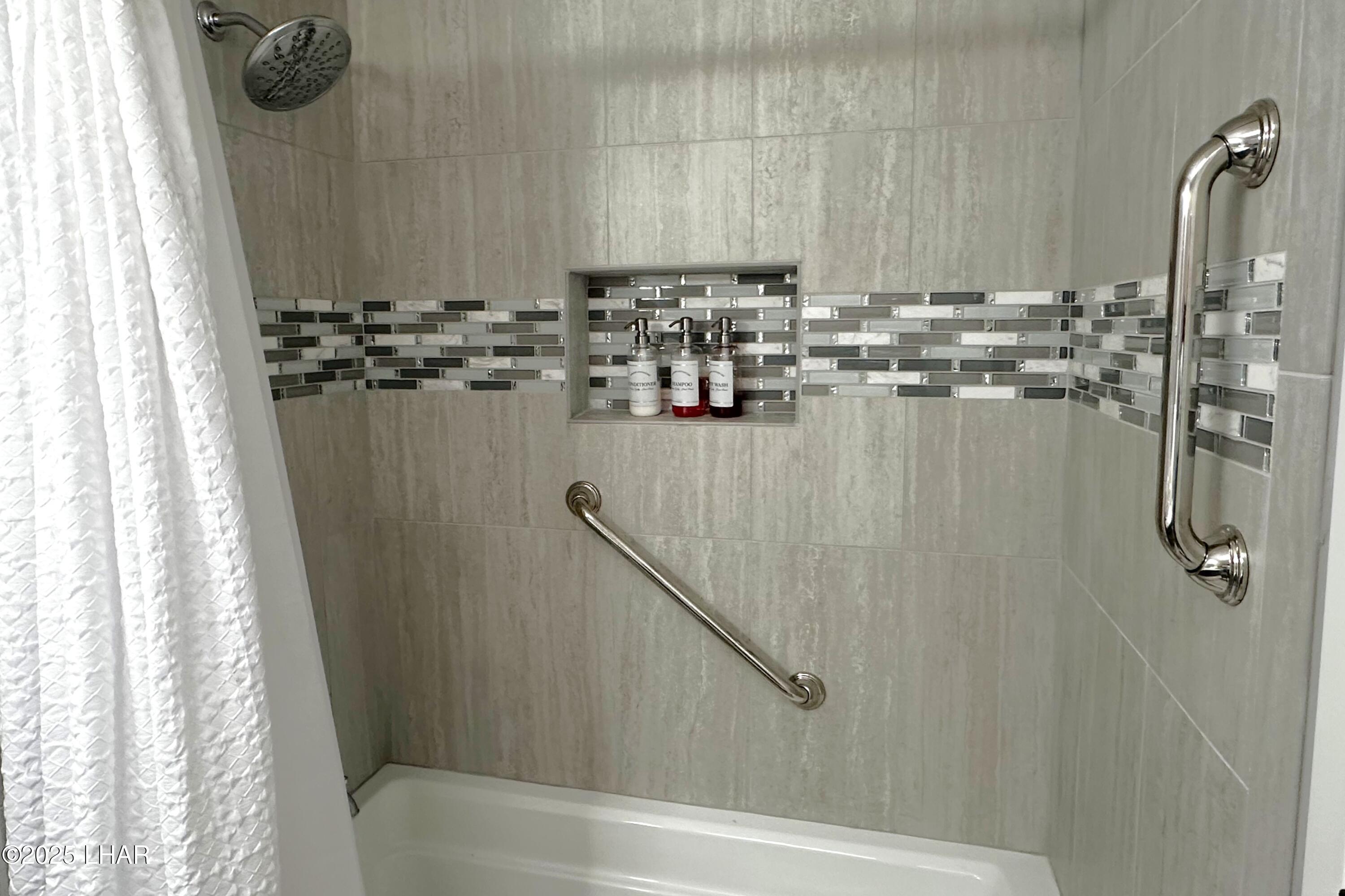 3594 Chesapeake Blvd