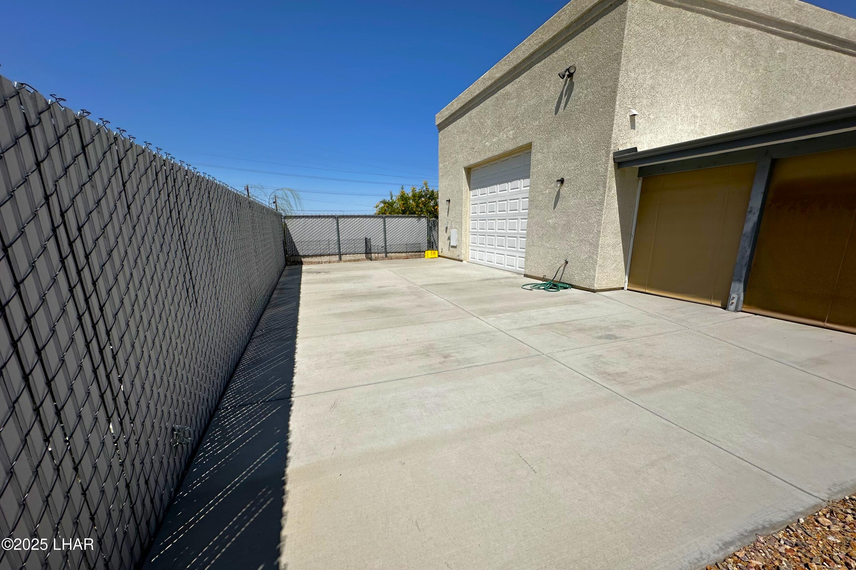 3594 Chesapeake Blvd