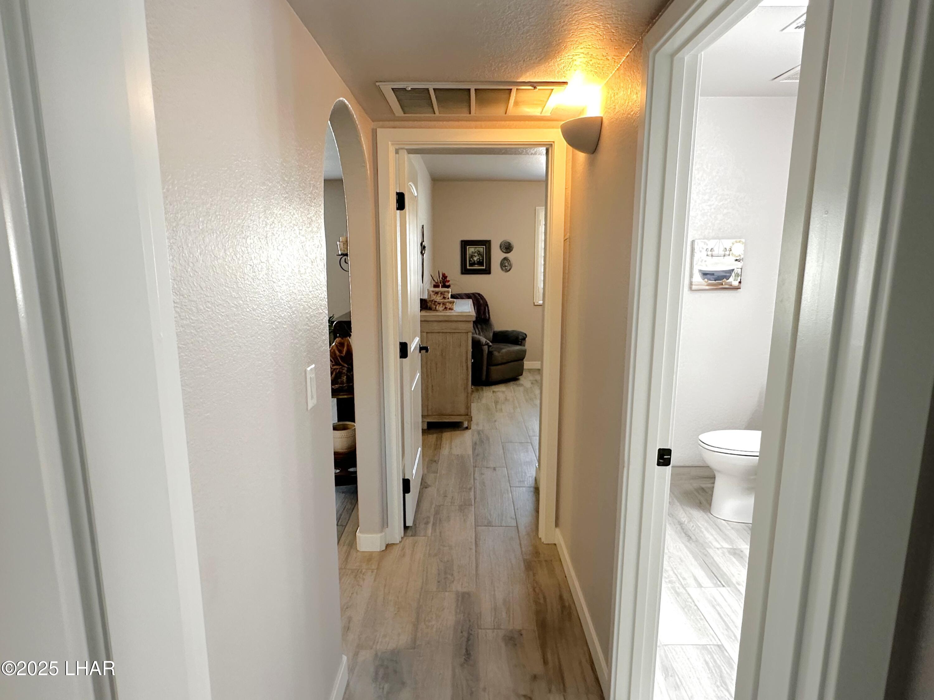 3594 Chesapeake Blvd