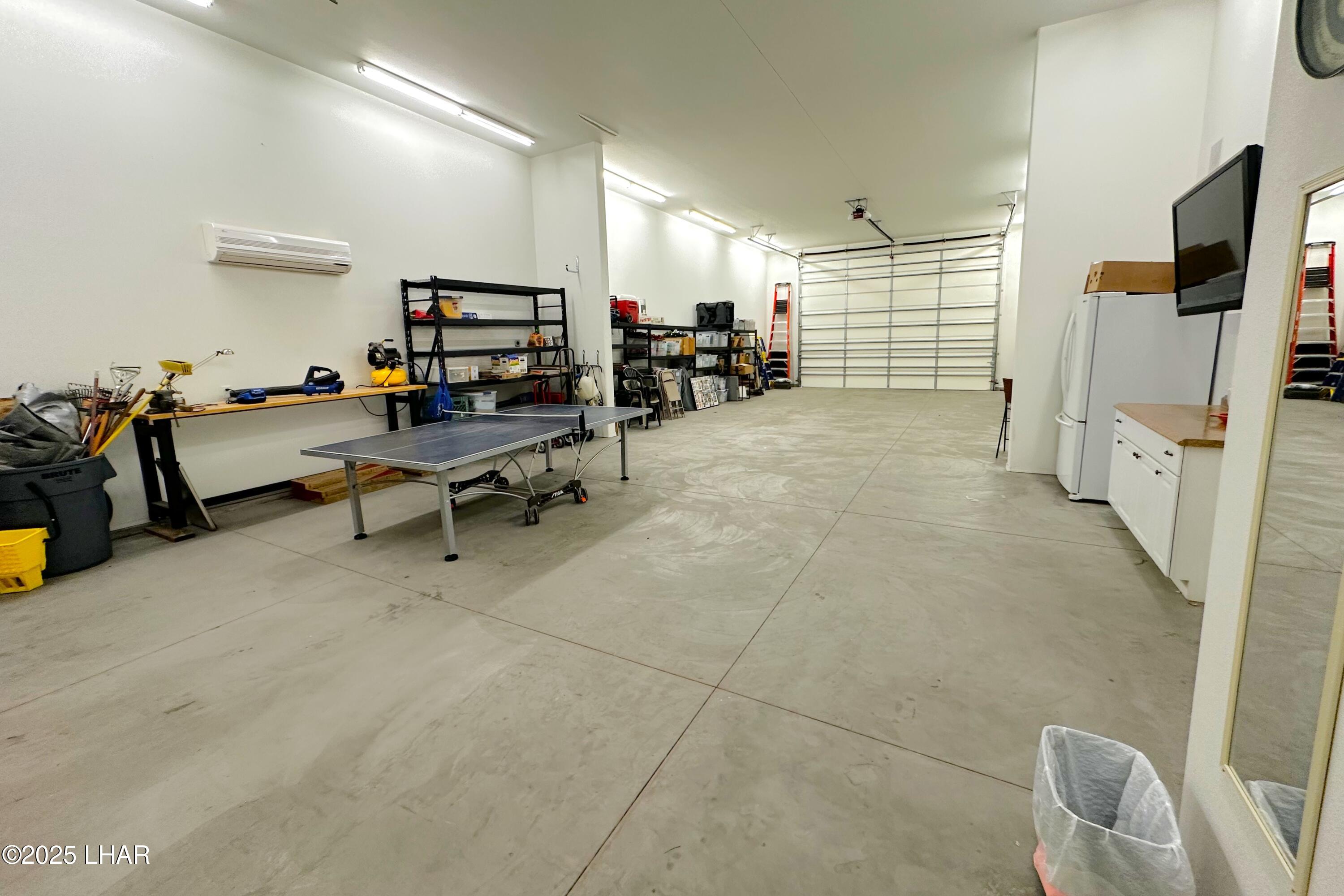 3594 Chesapeake Blvd