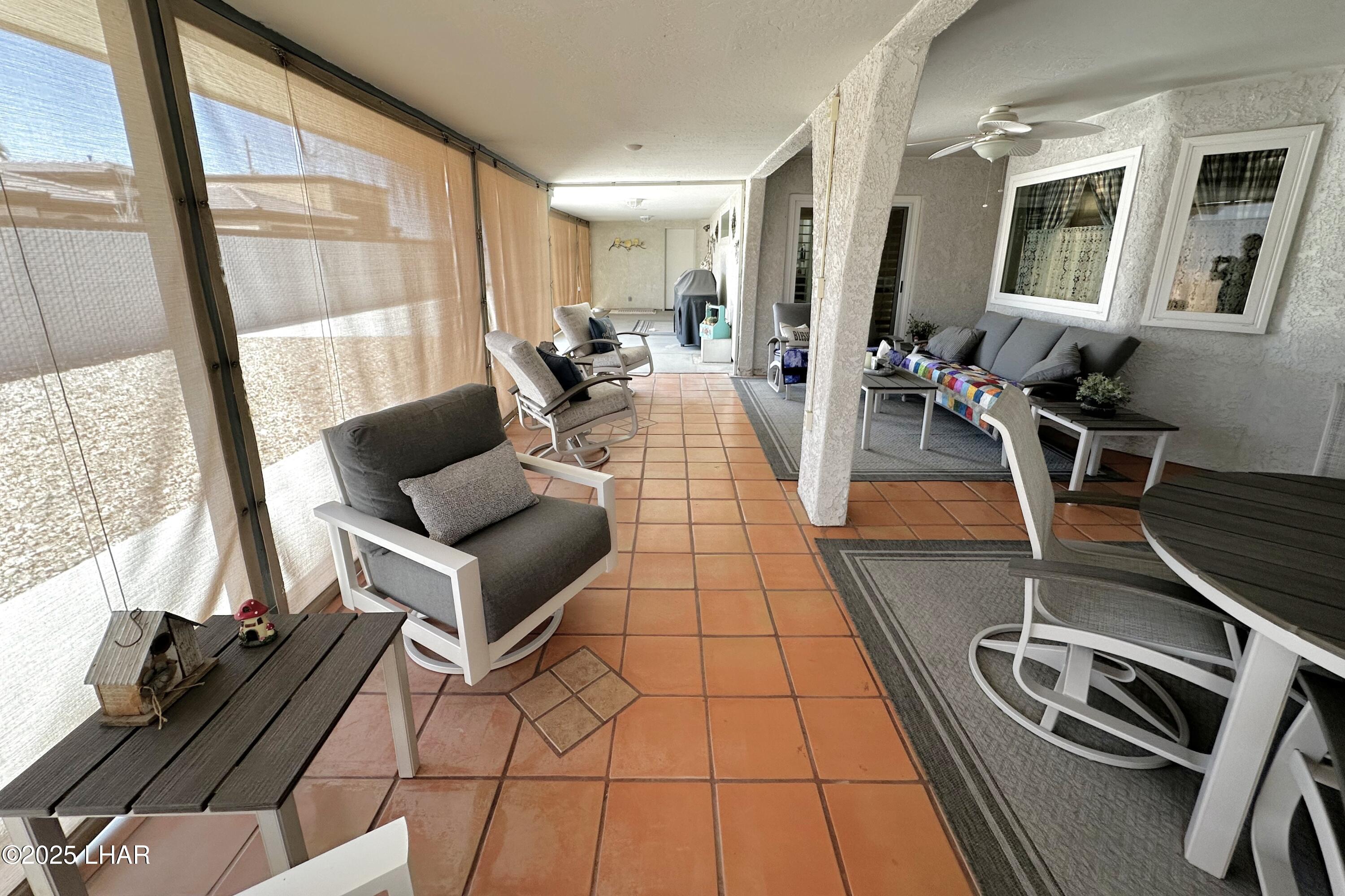 3594 Chesapeake Blvd