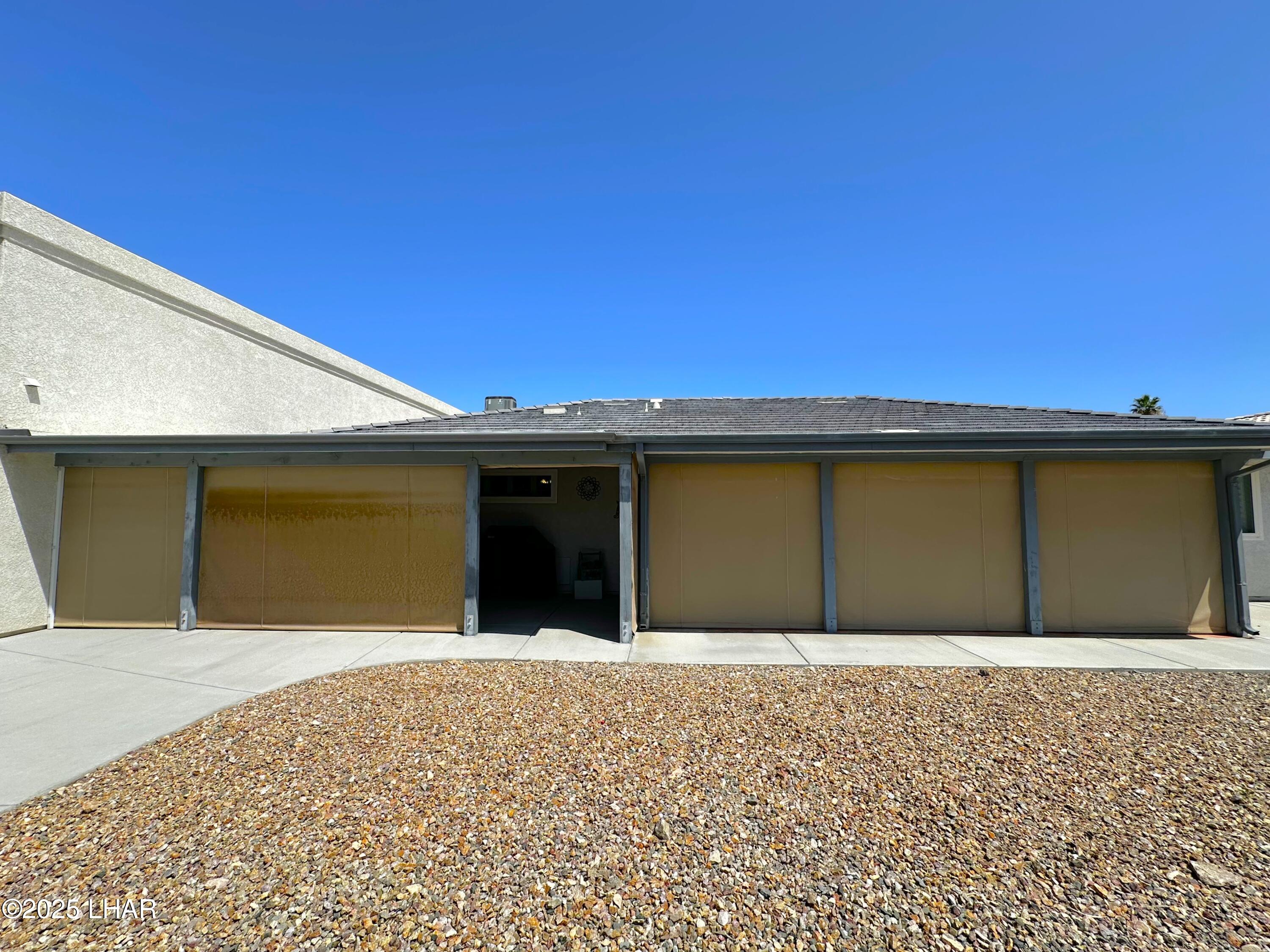 3594 Chesapeake Blvd