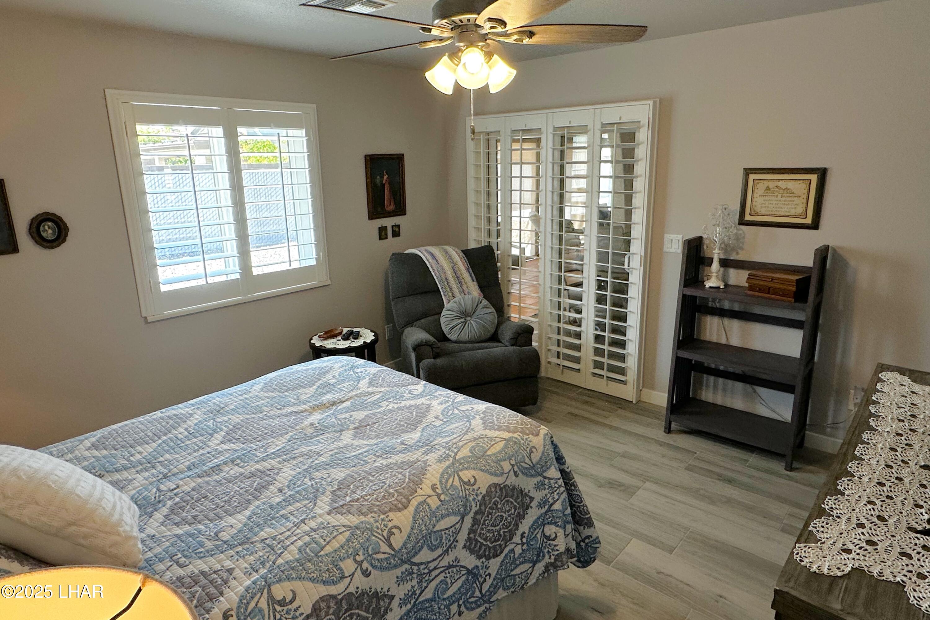 3594 Chesapeake Blvd