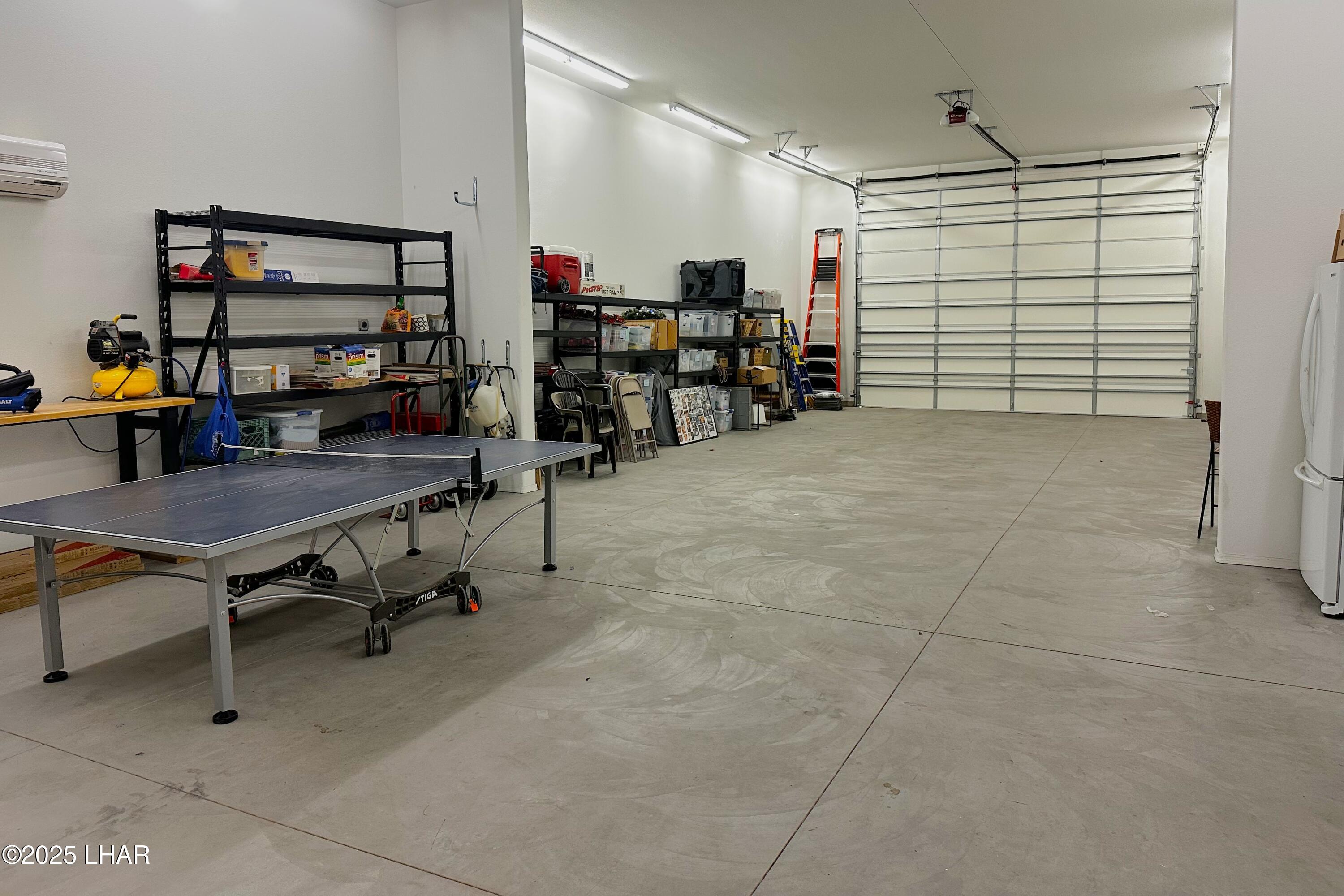 3594 Chesapeake Blvd