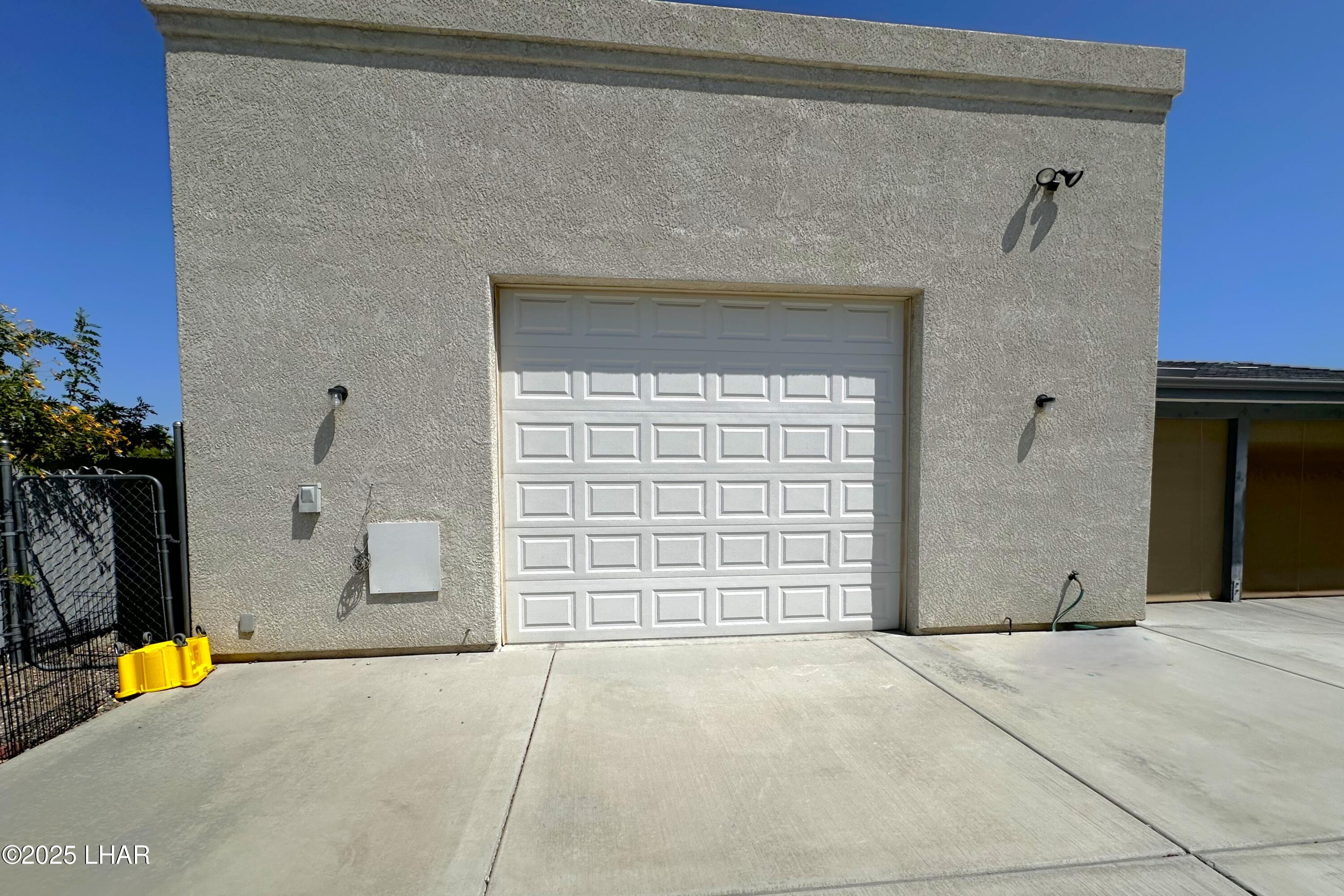 3594 Chesapeake Blvd