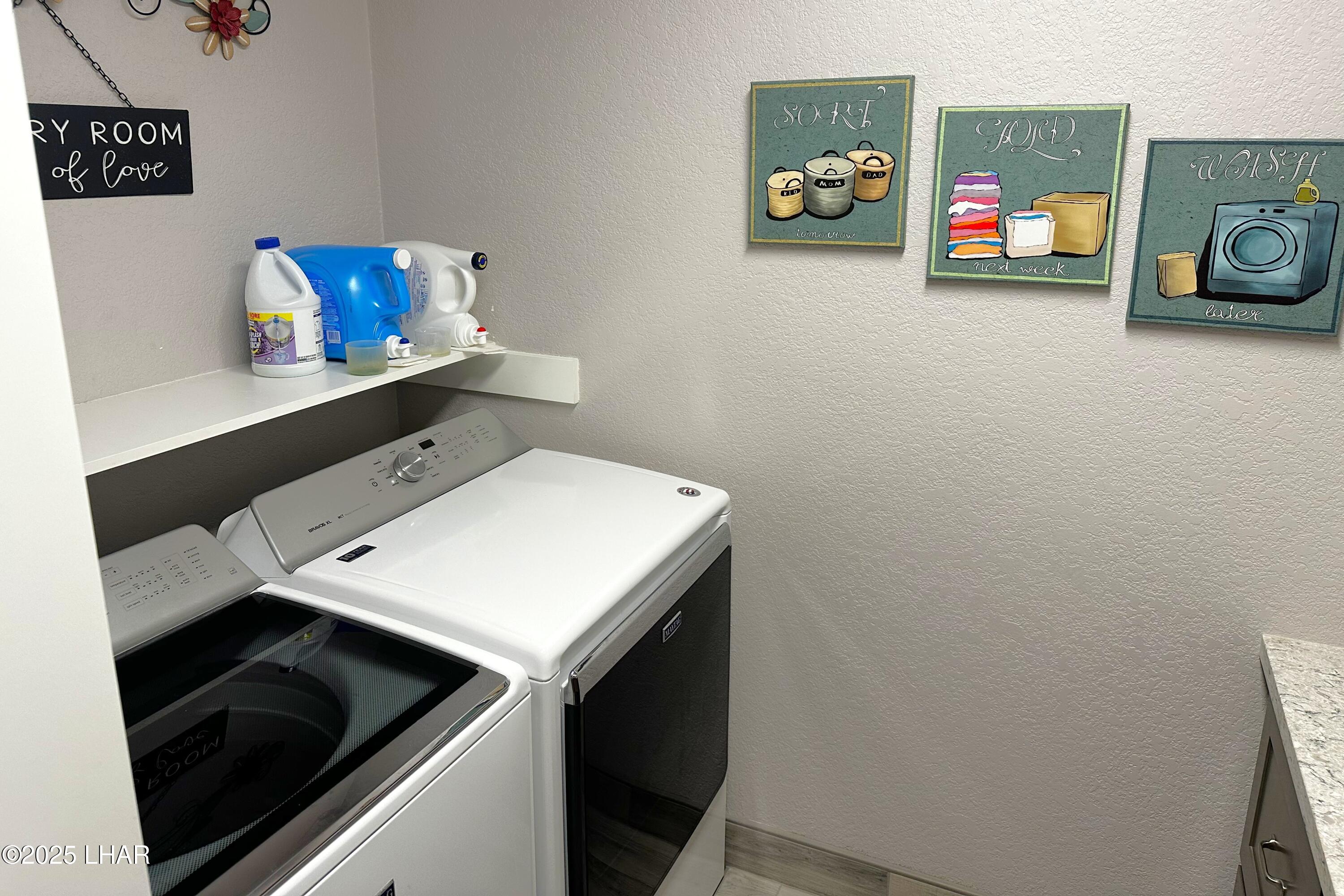 3594 Chesapeake Blvd