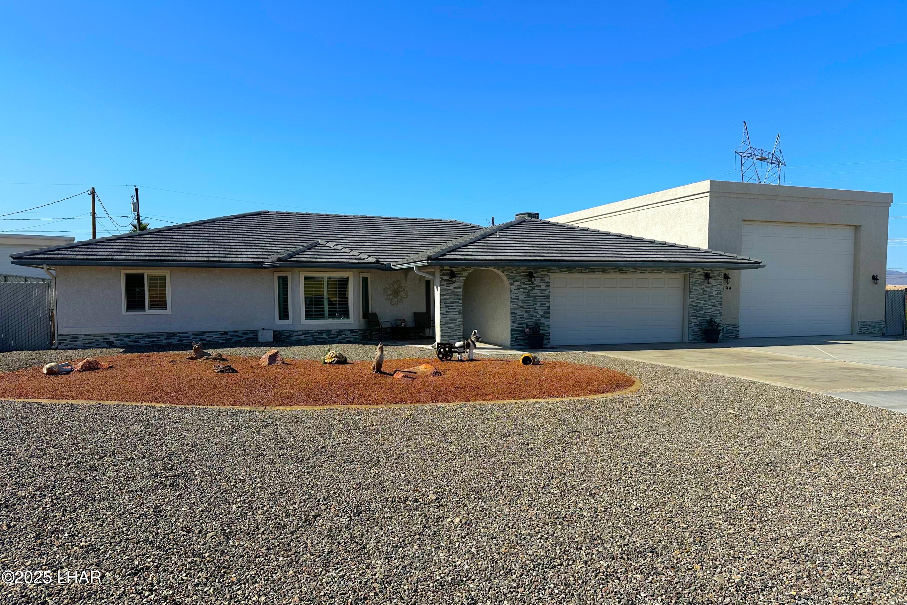 3594 Chesapeake Blvd