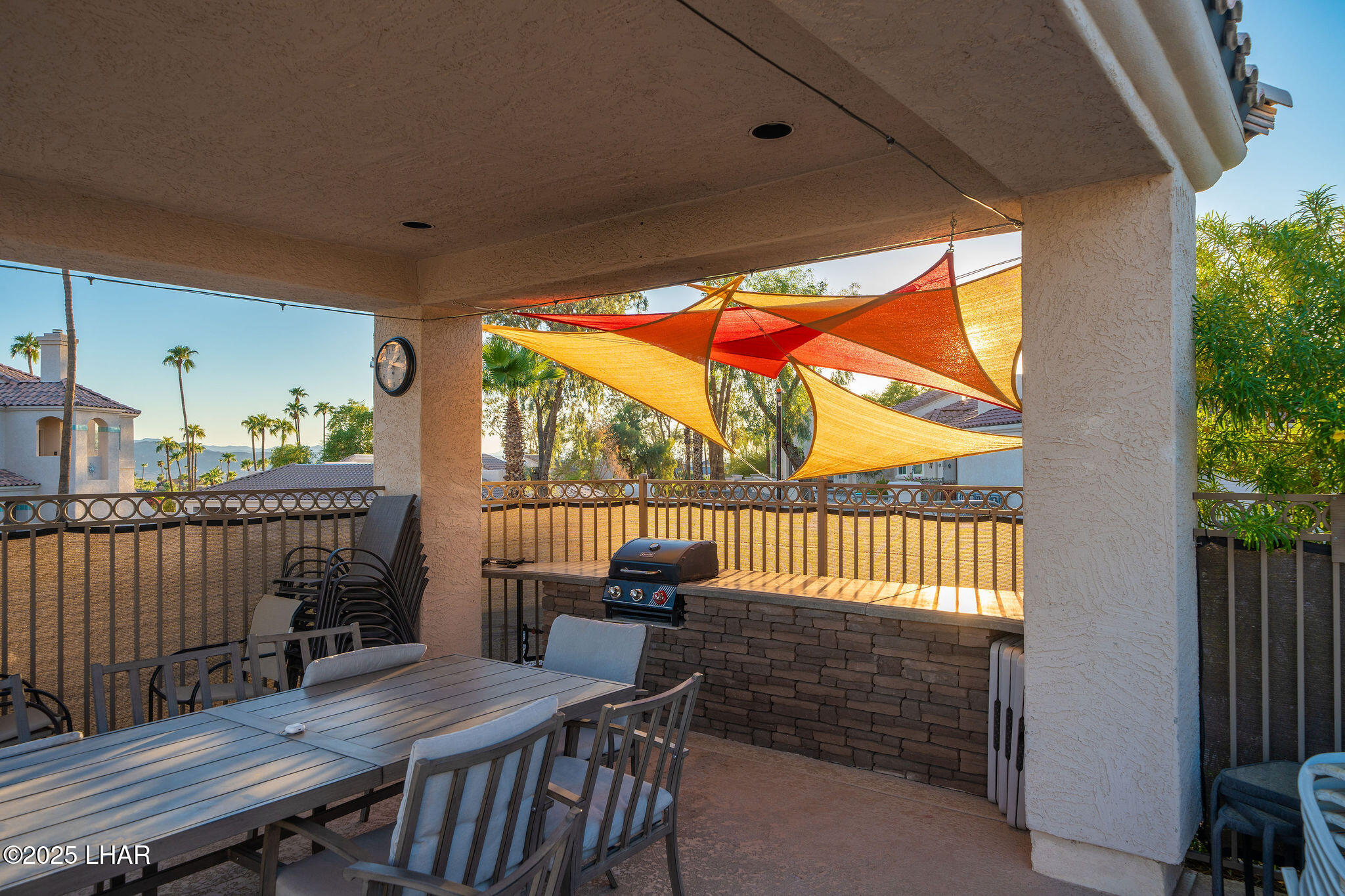 470 Acoma Blvd S 109