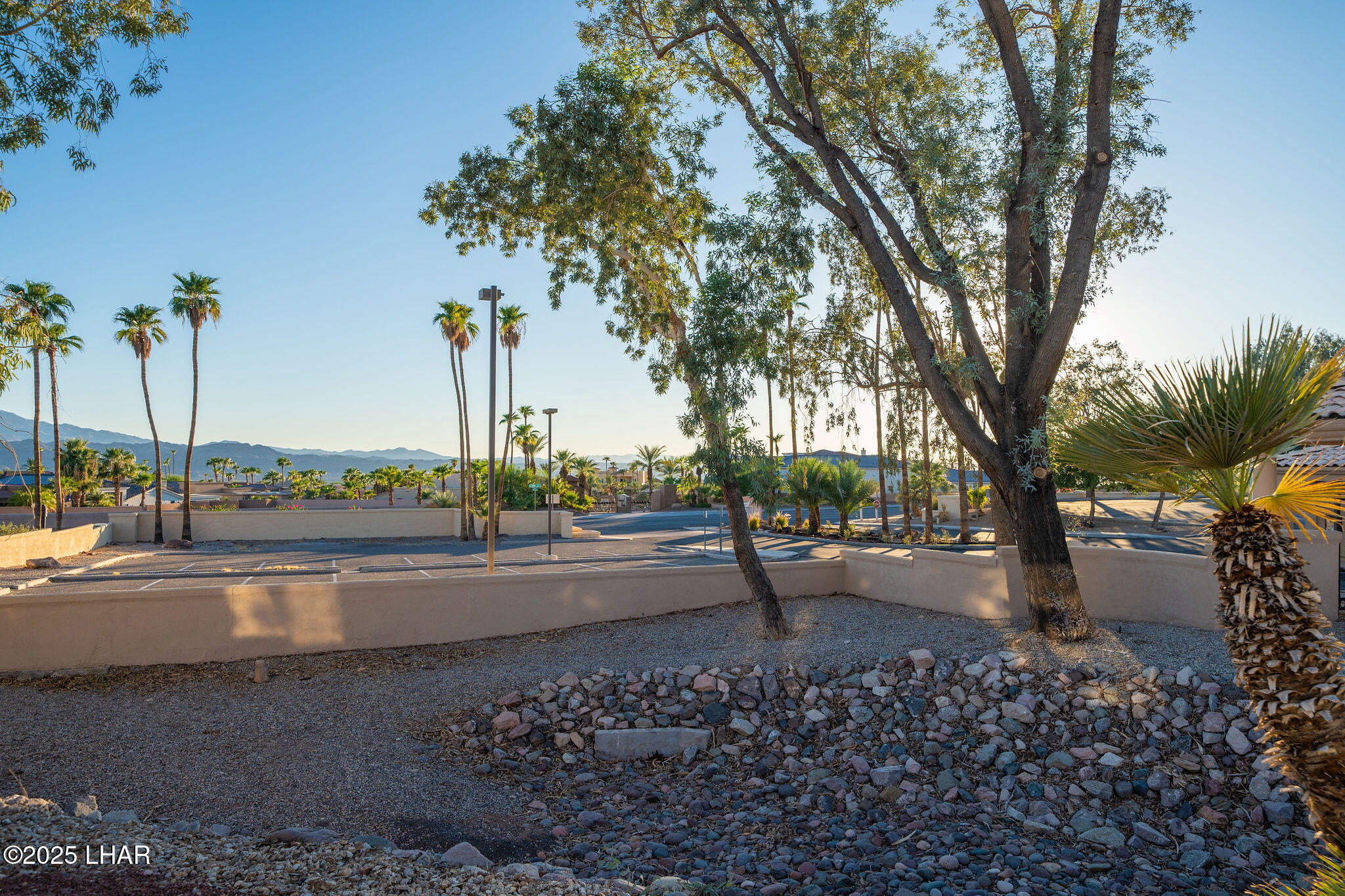 470 Acoma Blvd S 109