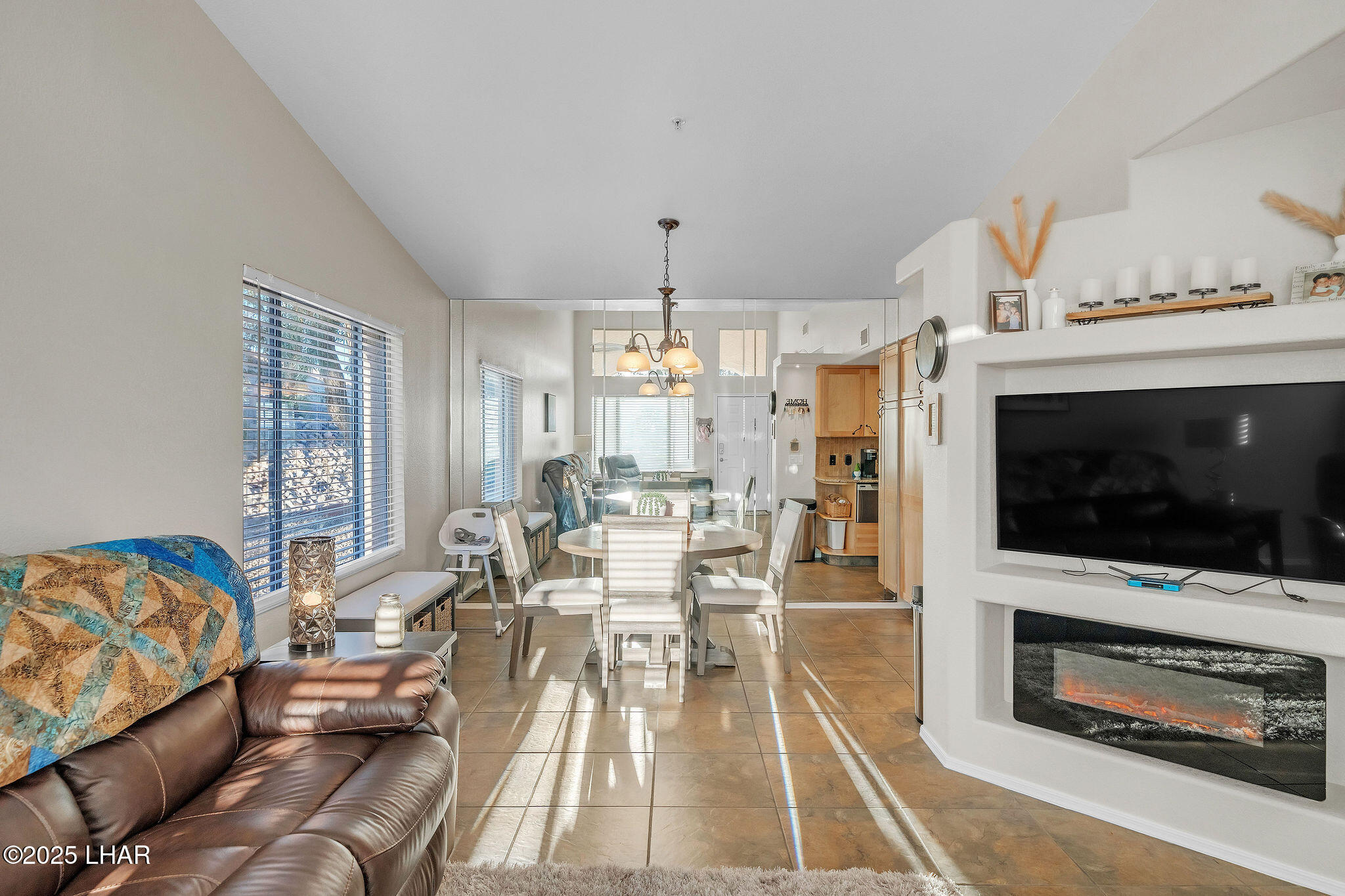 470 Acoma Blvd S 109