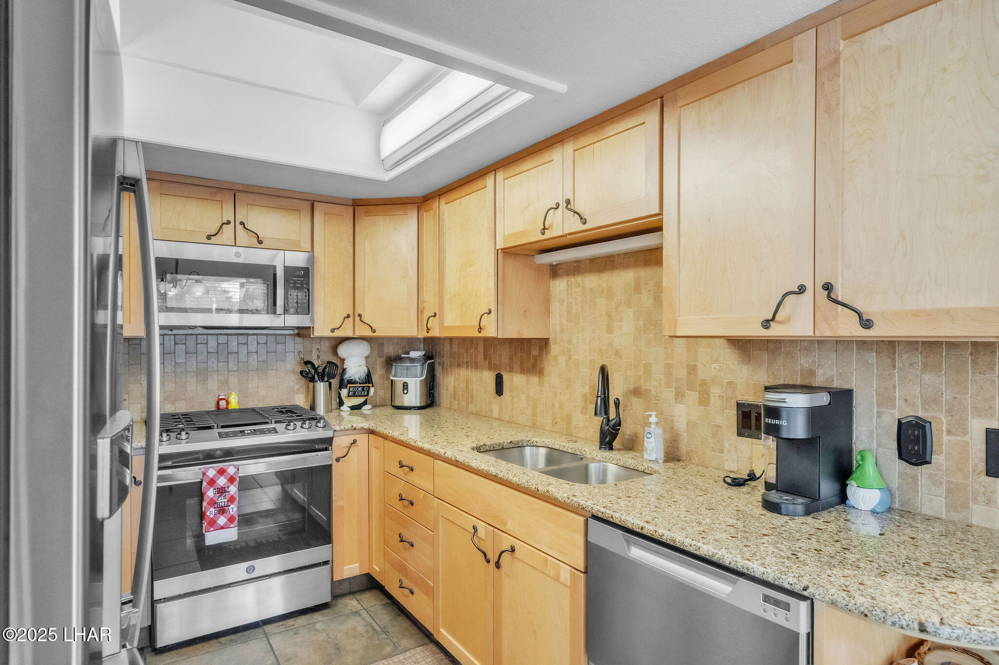 470 Acoma Blvd S 109