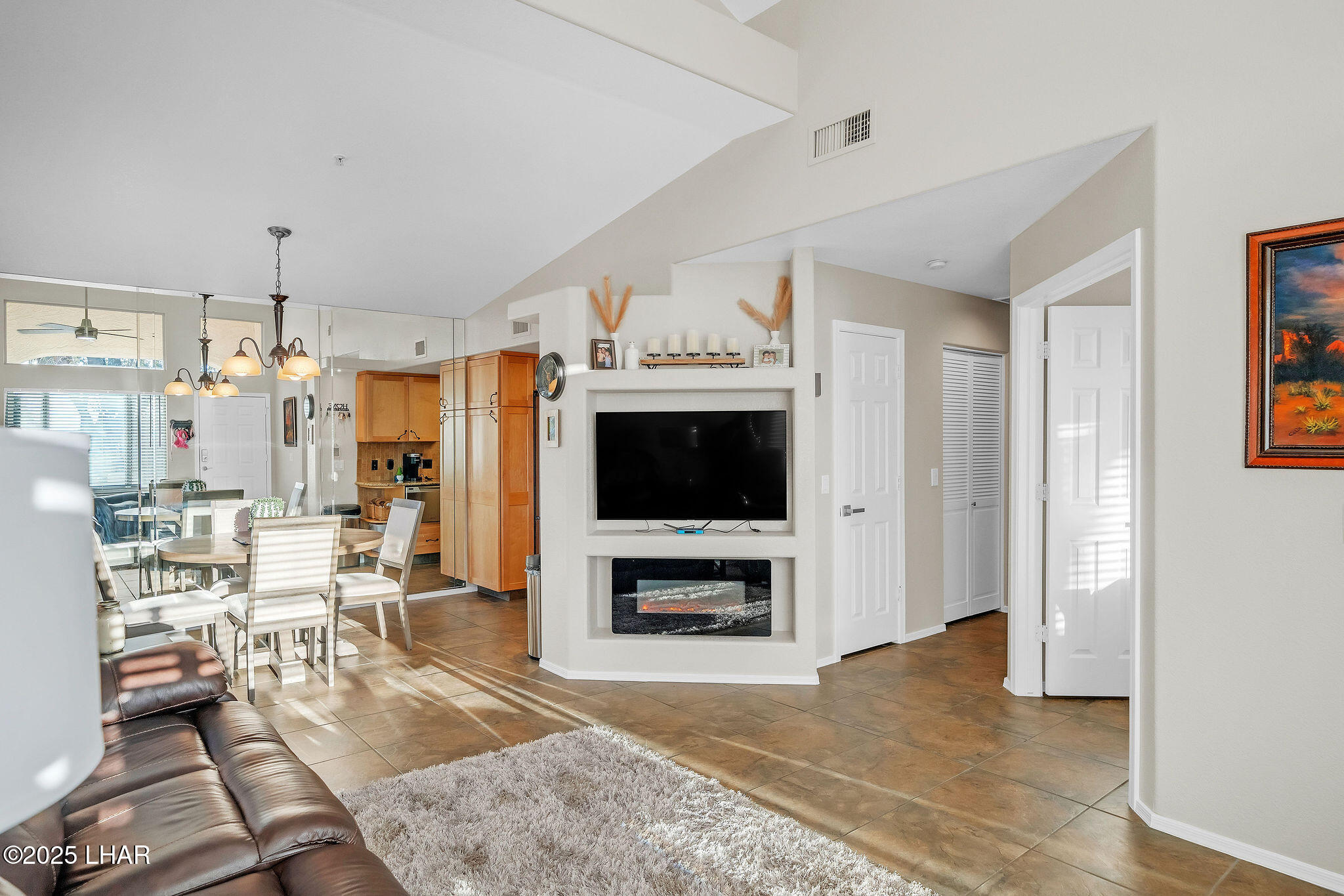 470 Acoma Blvd S 109