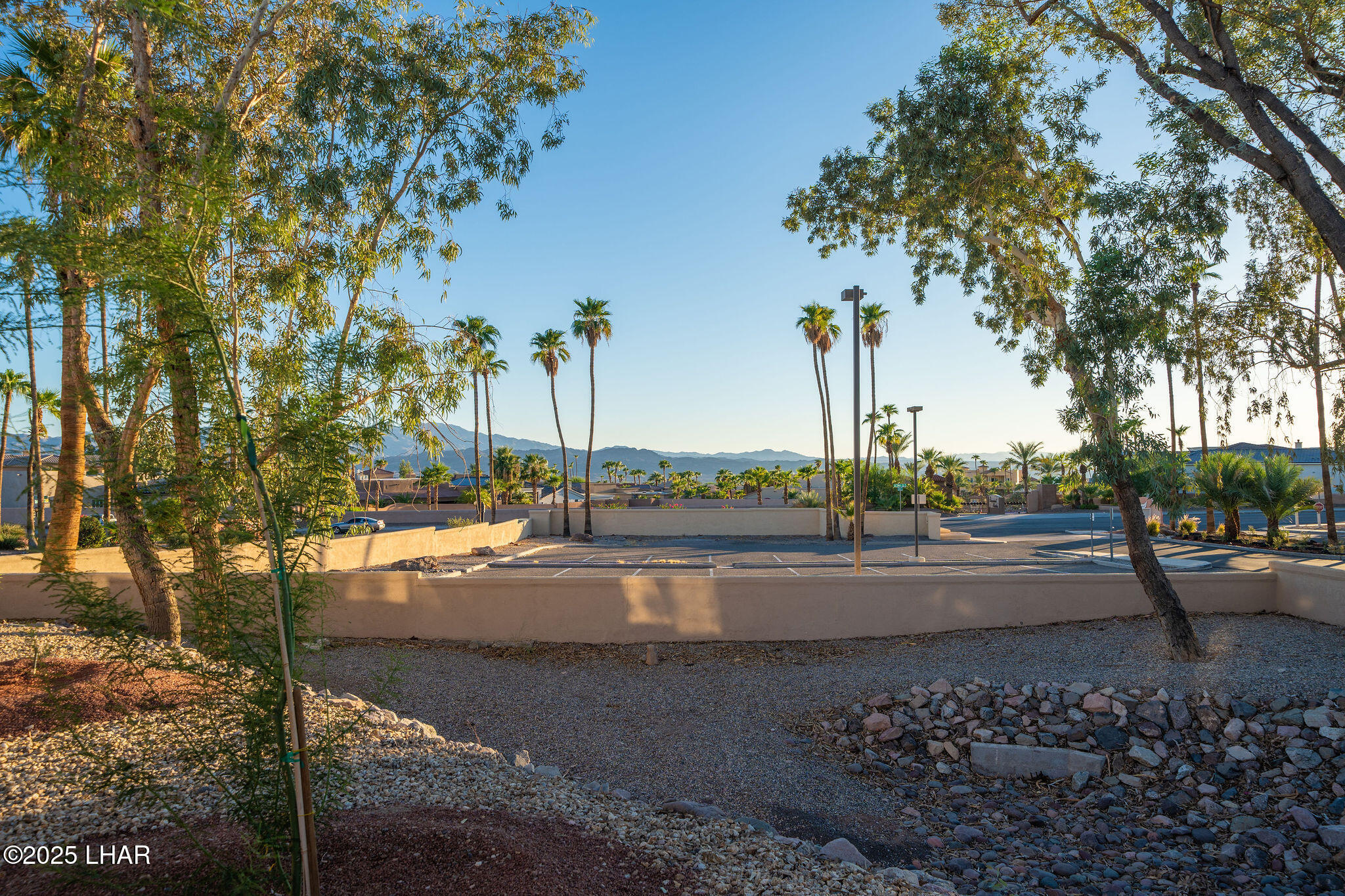 470 Acoma Blvd S 109