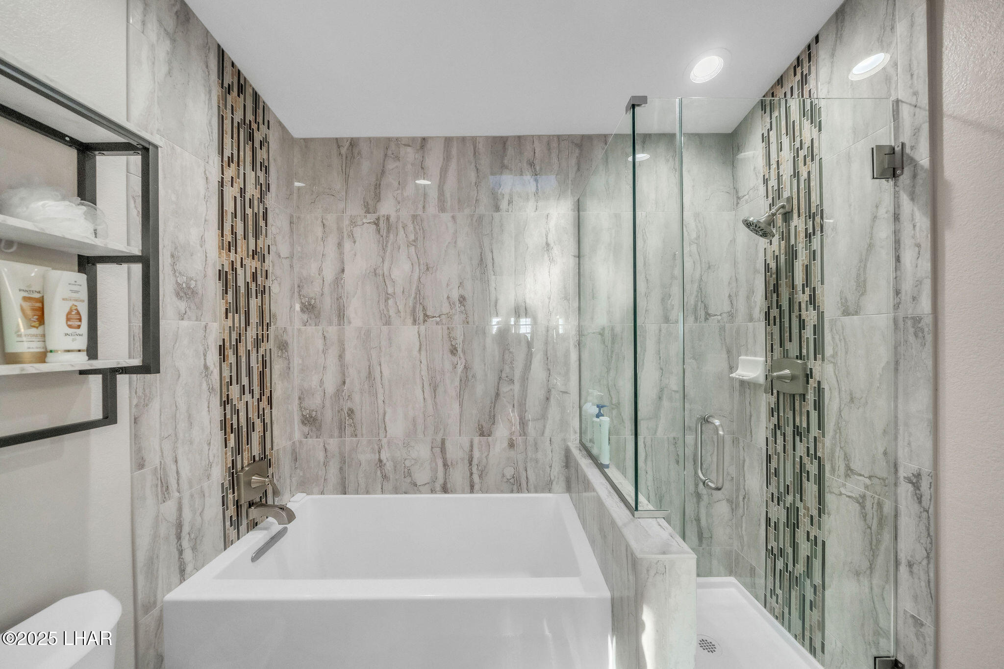 470 Acoma Blvd S 109