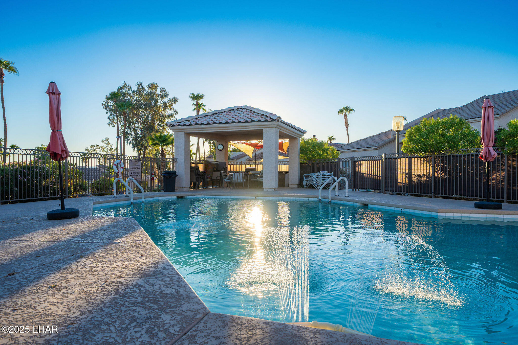 470 Acoma Blvd S 109